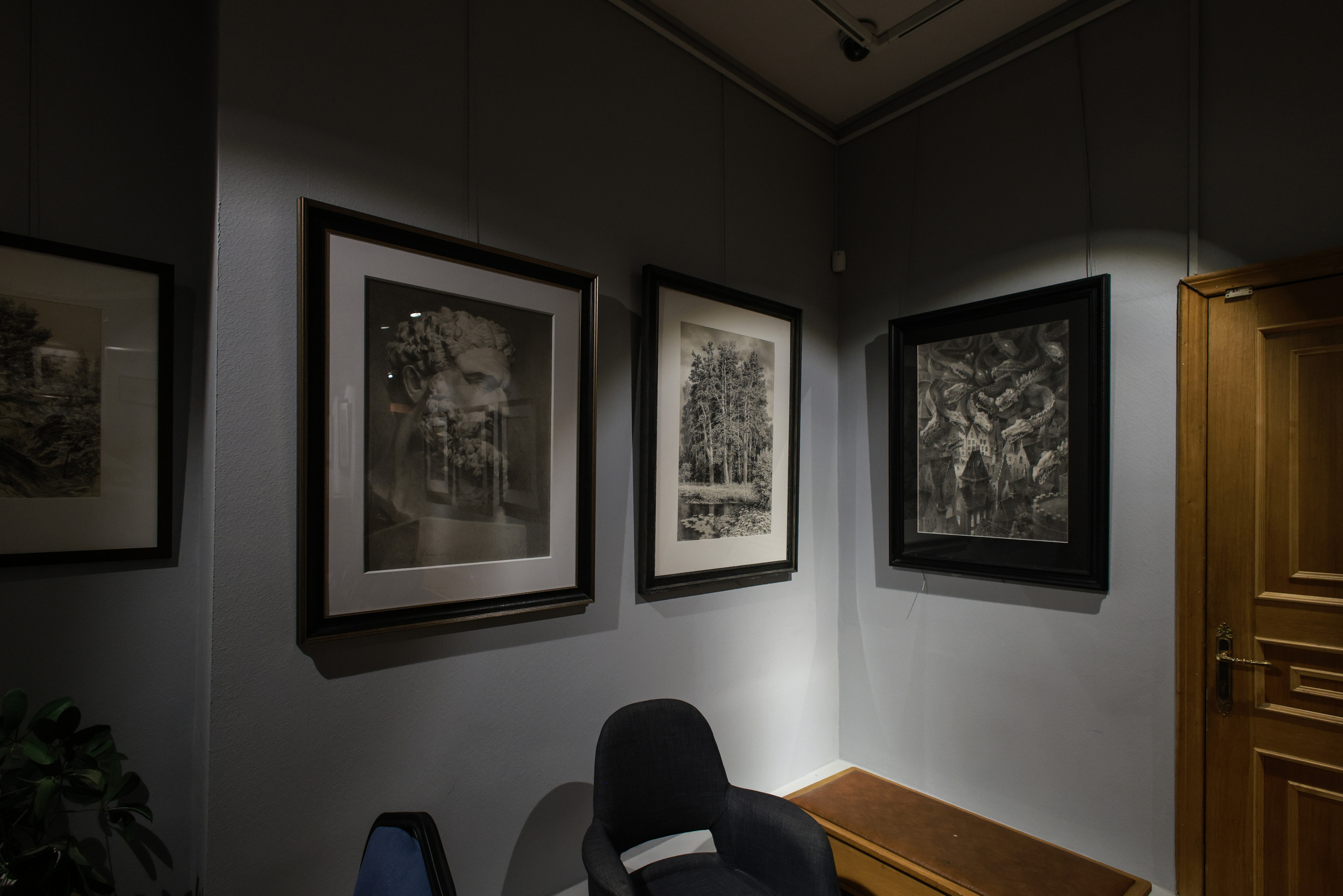 ГРАФИЧЕСКИЙ ВАВИЛОН Геннадия Овчаренко. Reportage, architectural, fine art photographer Lena Melnikova in Moscow