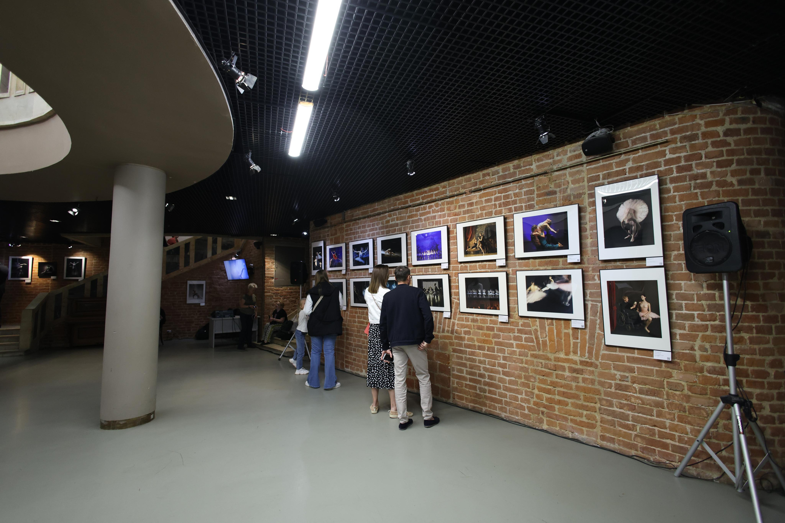 БАЛЕТ В ФОТОГРАФИЯХ.Стихи, написанные телом. Reportage, architectural, fine art photographer Lena Melnikova in Moscow