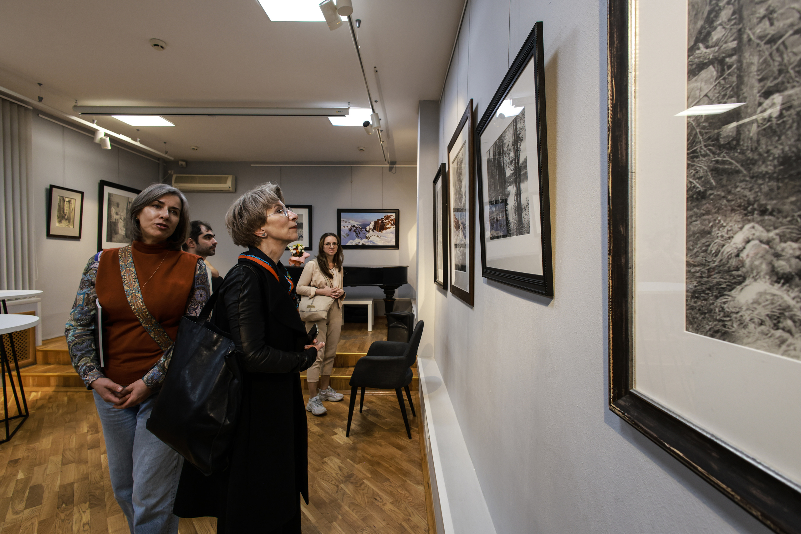 ГРАФИЧЕСКИЙ ВАВИЛОН Геннадия Овчаренко. Reportage, architectural, fine art photographer Lena Melnikova in Moscow