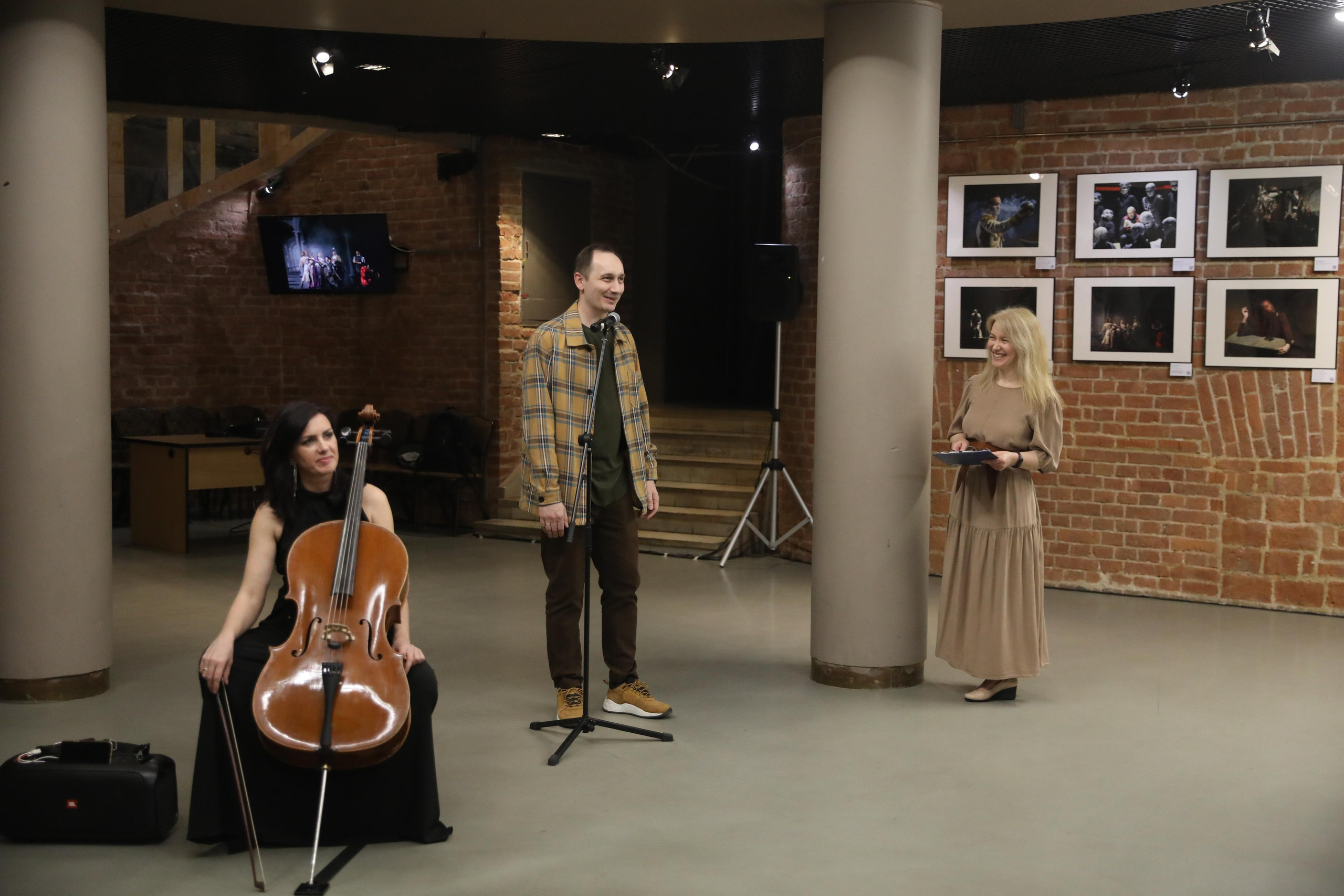 ТЕАТРАЛЬНАЯ ФОТОГРАФИЯ.Вне ракурса. Reportage, architectural, fine art photographer Lena Melnikova in Moscow