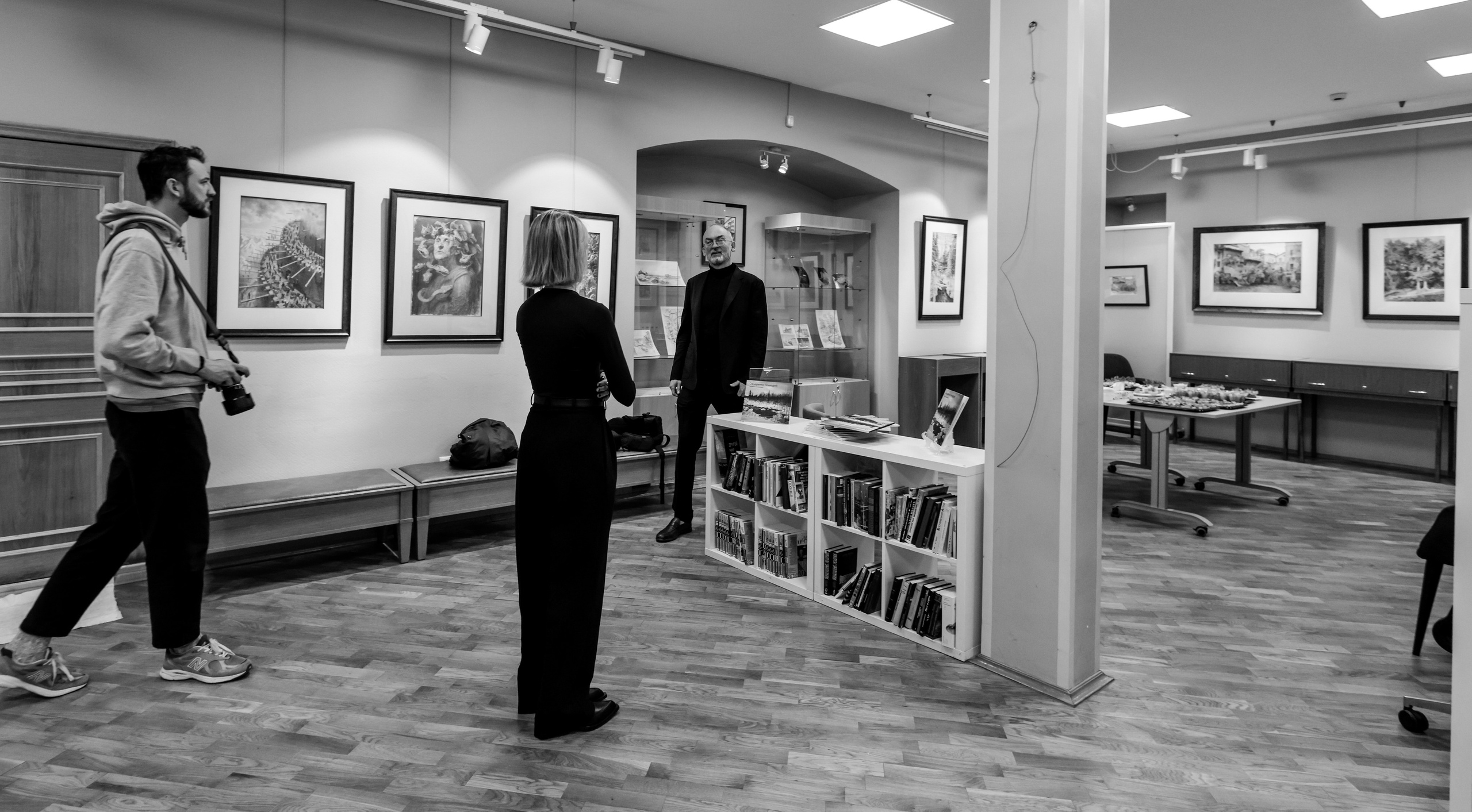 ГРАФИЧЕСКИЙ ВАВИЛОН Геннадия Овчаренко. Reportage, architectural, fine art photographer Lena Melnikova in Moscow