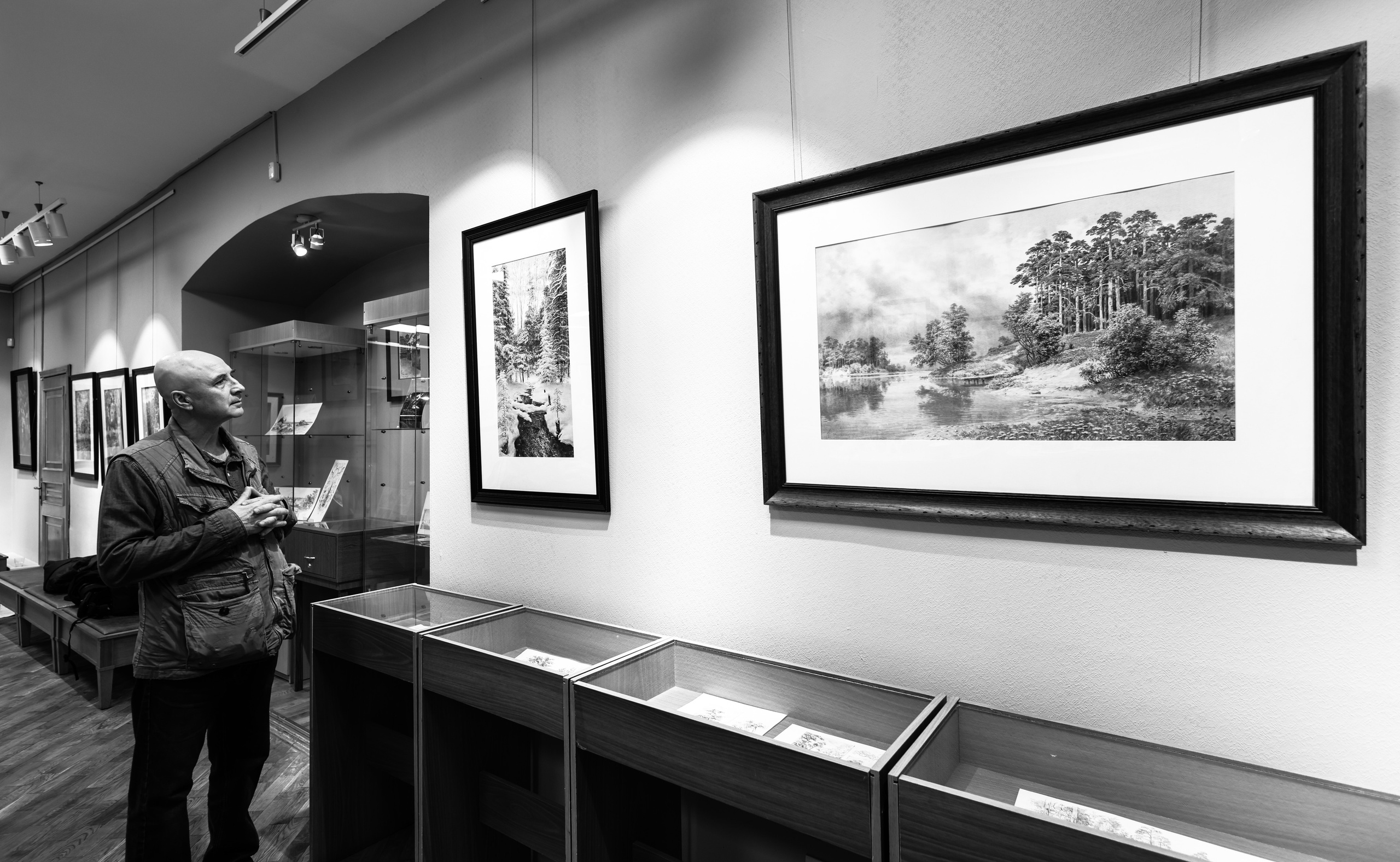 ГРАФИЧЕСКИЙ ВАВИЛОН Геннадия Овчаренко. Reportage, architectural, fine art photographer Lena Melnikova in Moscow