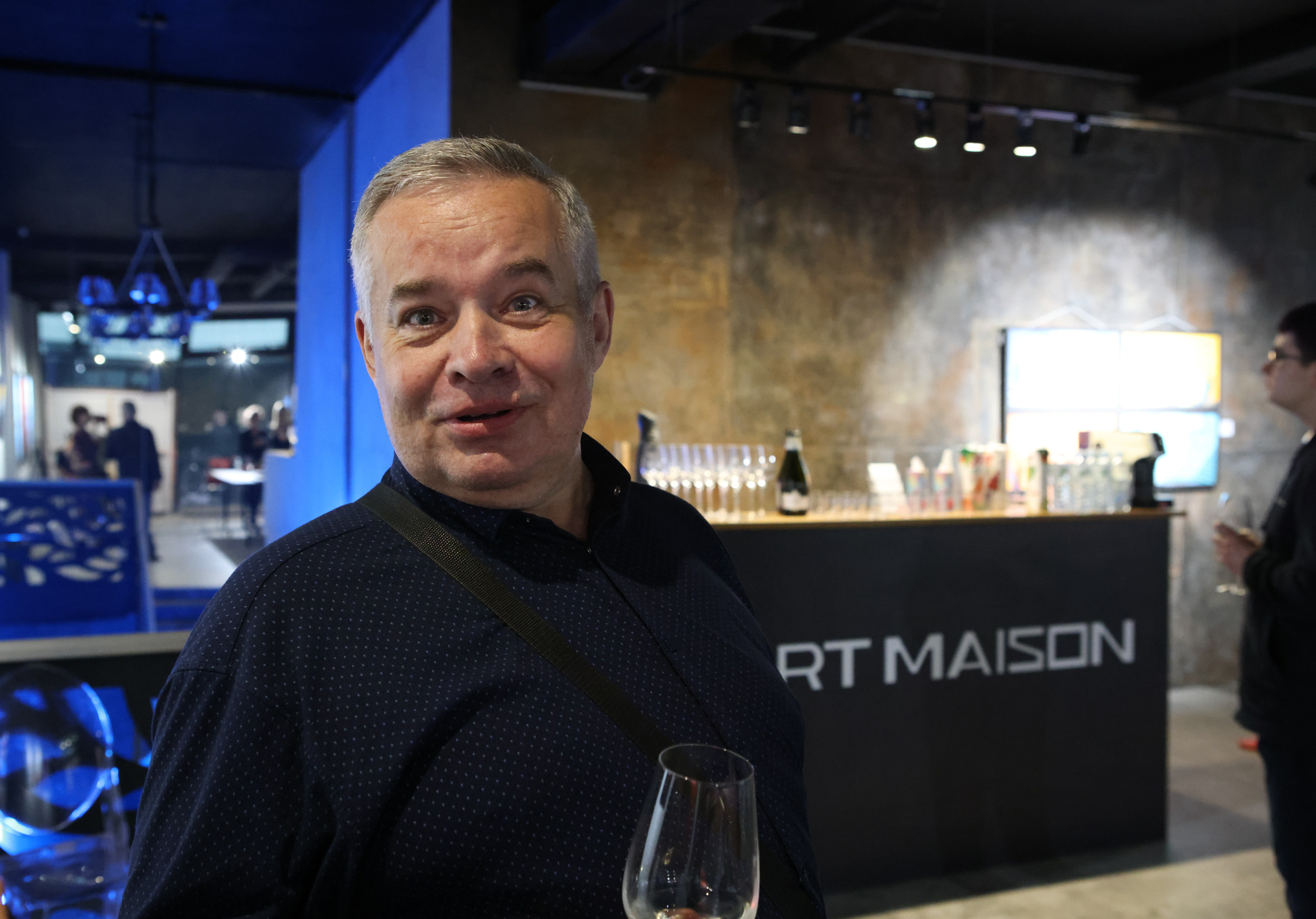 Художественная выставка Артели " ПОЛНЫЙ БРЮТ 66» в галерее ARTMAISON. Reportage, architectural, fine art photographer Lena Melnikova in Moscow