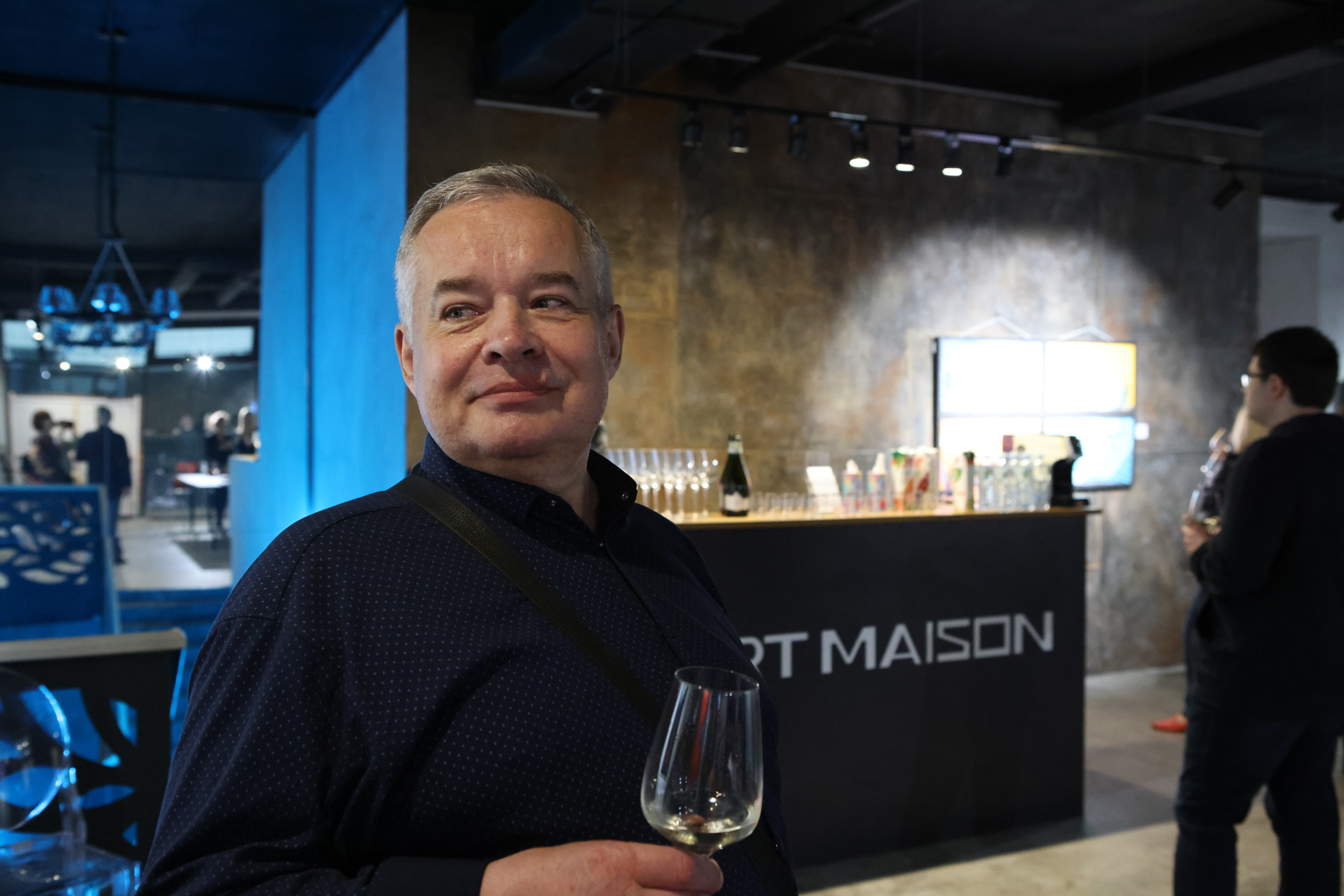 Художественная выставка Артели " ПОЛНЫЙ БРЮТ 66» в галерее ARTMAISON. Reportage, architectural, fine art photographer Lena Melnikova in Moscow