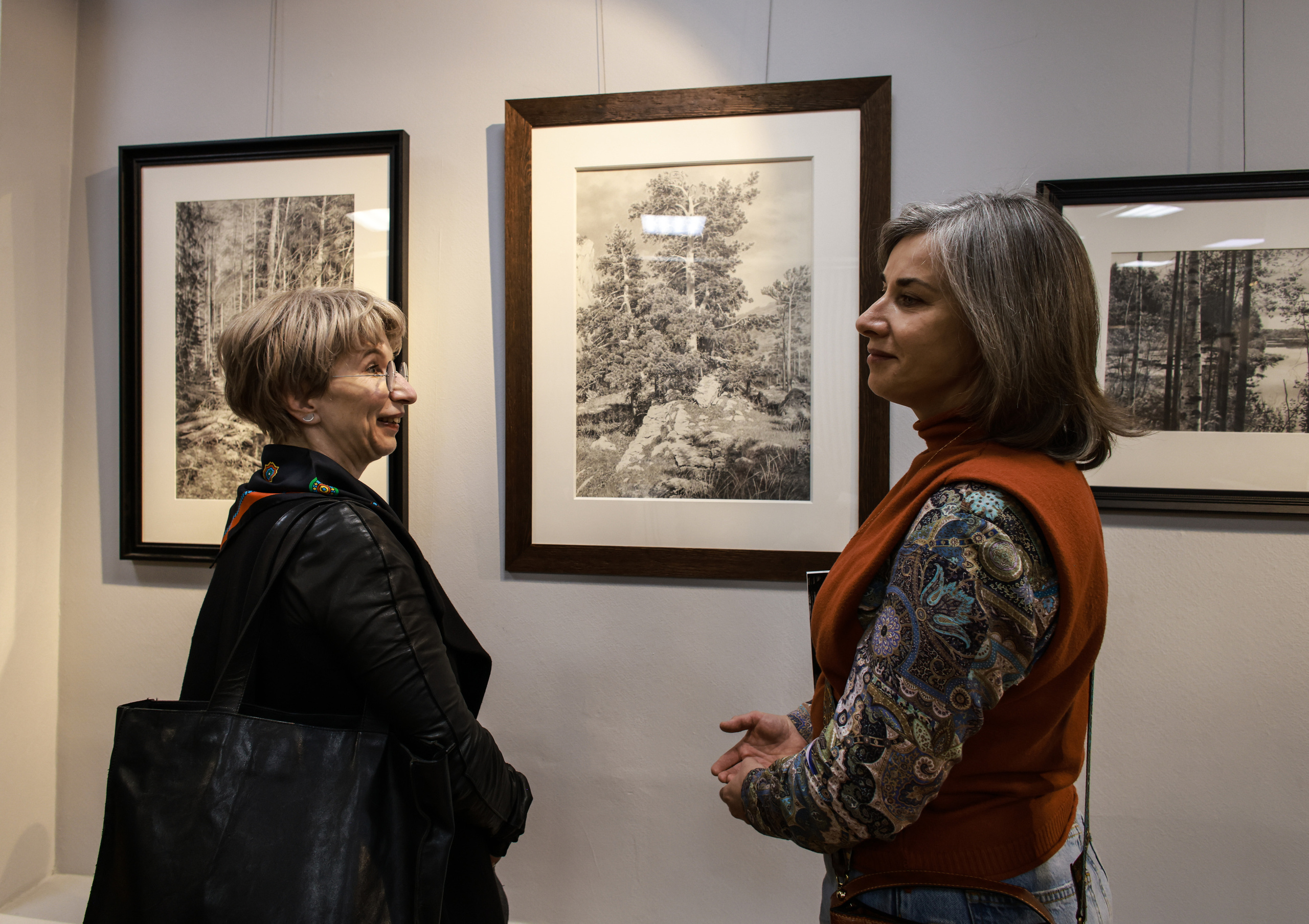 ГРАФИЧЕСКИЙ ВАВИЛОН Геннадия Овчаренко. Reportage, architectural, fine art photographer Lena Melnikova in Moscow