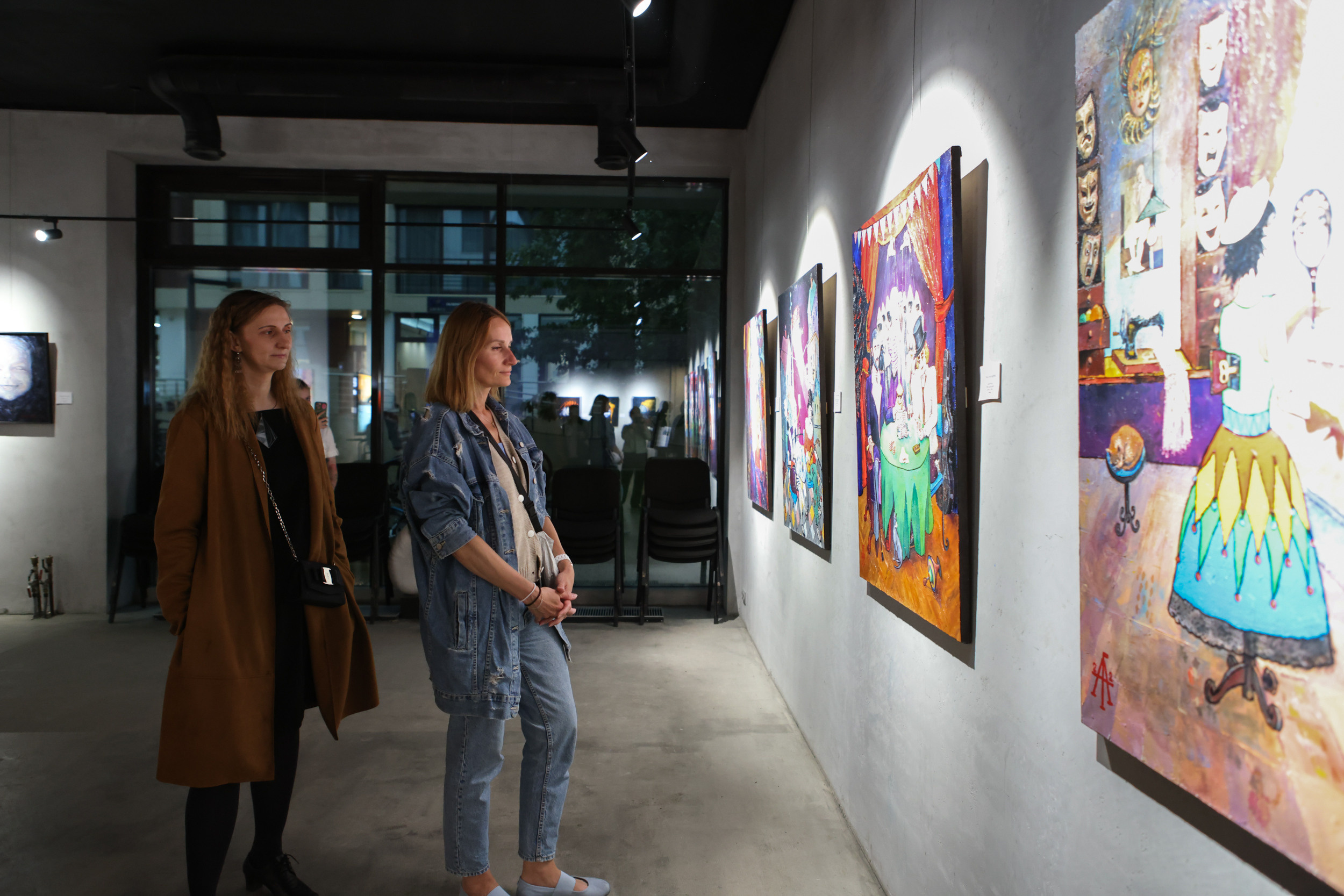 Художественная выставка Артели " ПОЛНЫЙ БРЮТ 66» в галерее ARTMAISON. Reportage, architectural, fine art photographer Lena Melnikova in Moscow