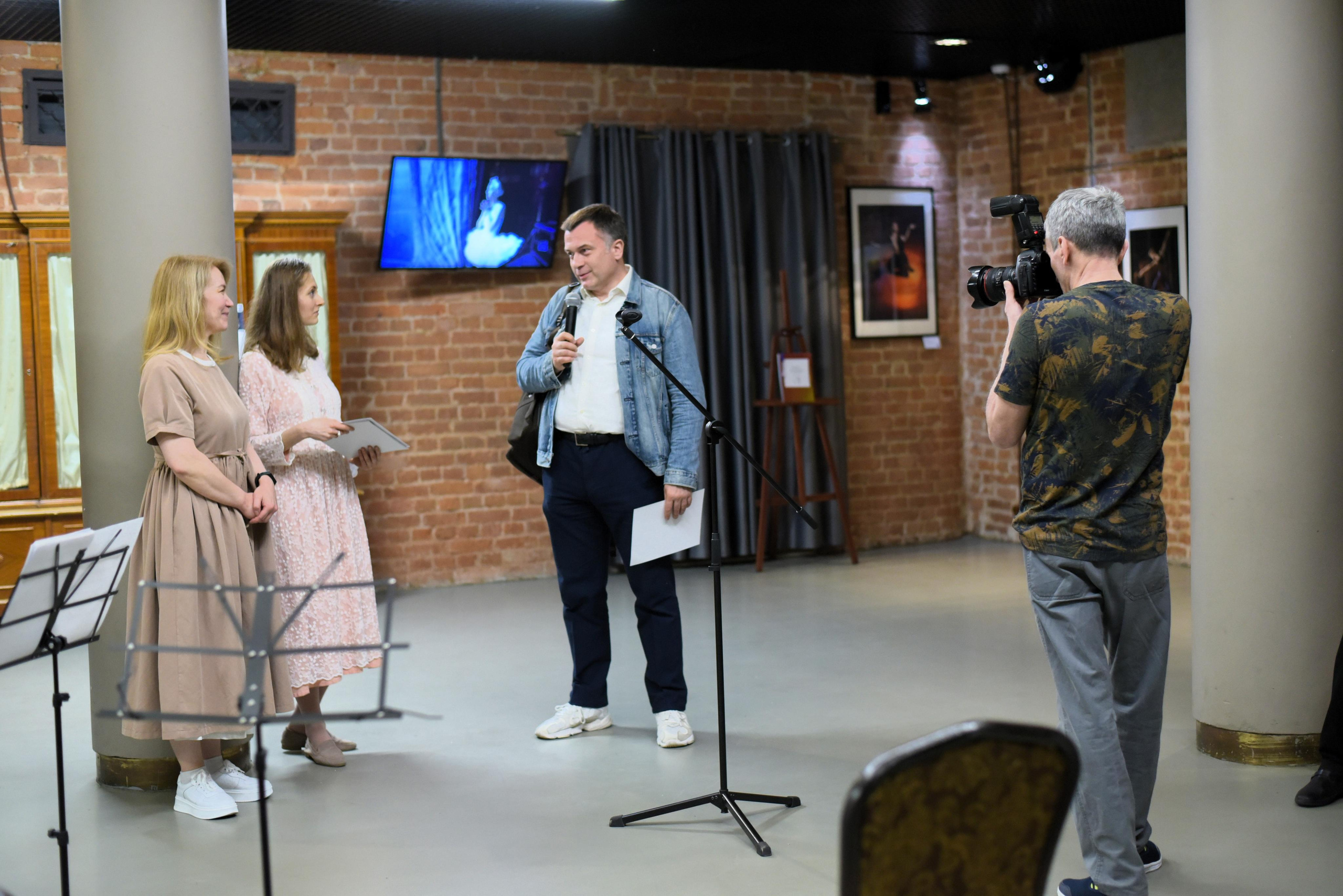 БАЛЕТ В ФОТОГРАФИЯХ.Стихи, написанные телом. Reportage, architectural, fine art photographer Lena Melnikova in Moscow