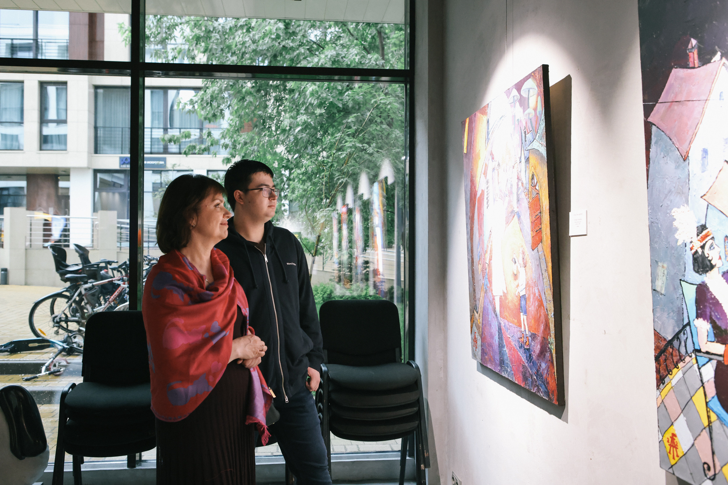 Художественная выставка Артели " ПОЛНЫЙ БРЮТ 66» в галерее ARTMAISON. Reportage, architectural, fine art photographer Lena Melnikova in Moscow