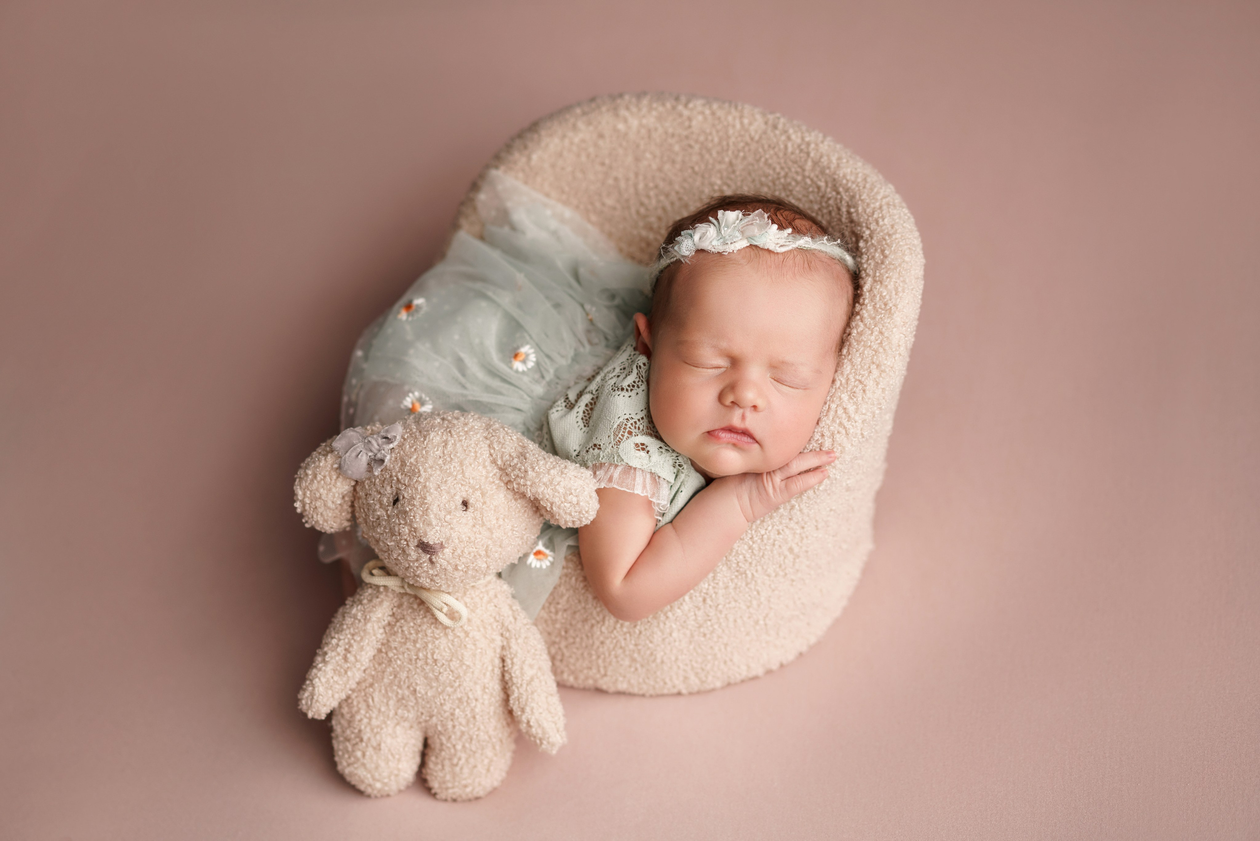 Фотосессия новорожденных | Галерея трогательных кадров малышей в стиле newborn. Фотосессия новорожденных в Москве и Московской области | Профессиональный фотограф newborn — Татьяна Иванова