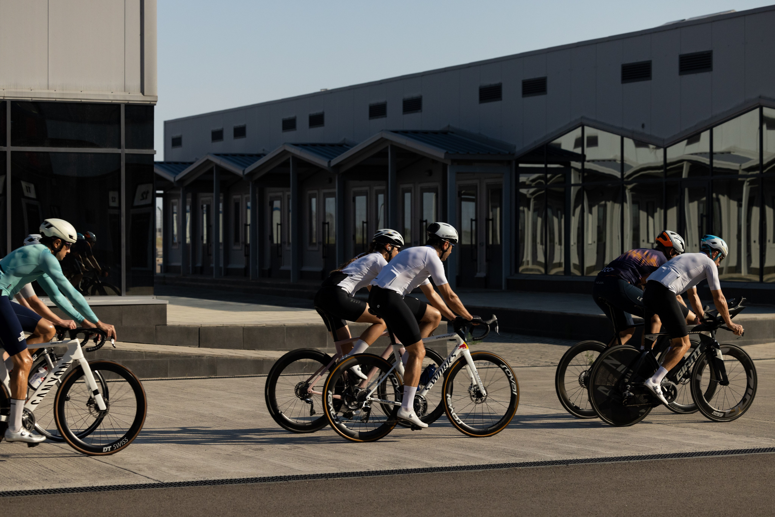 SUNDAYBIKE. Кристина Шнайдер репортажный фотограф Алматы