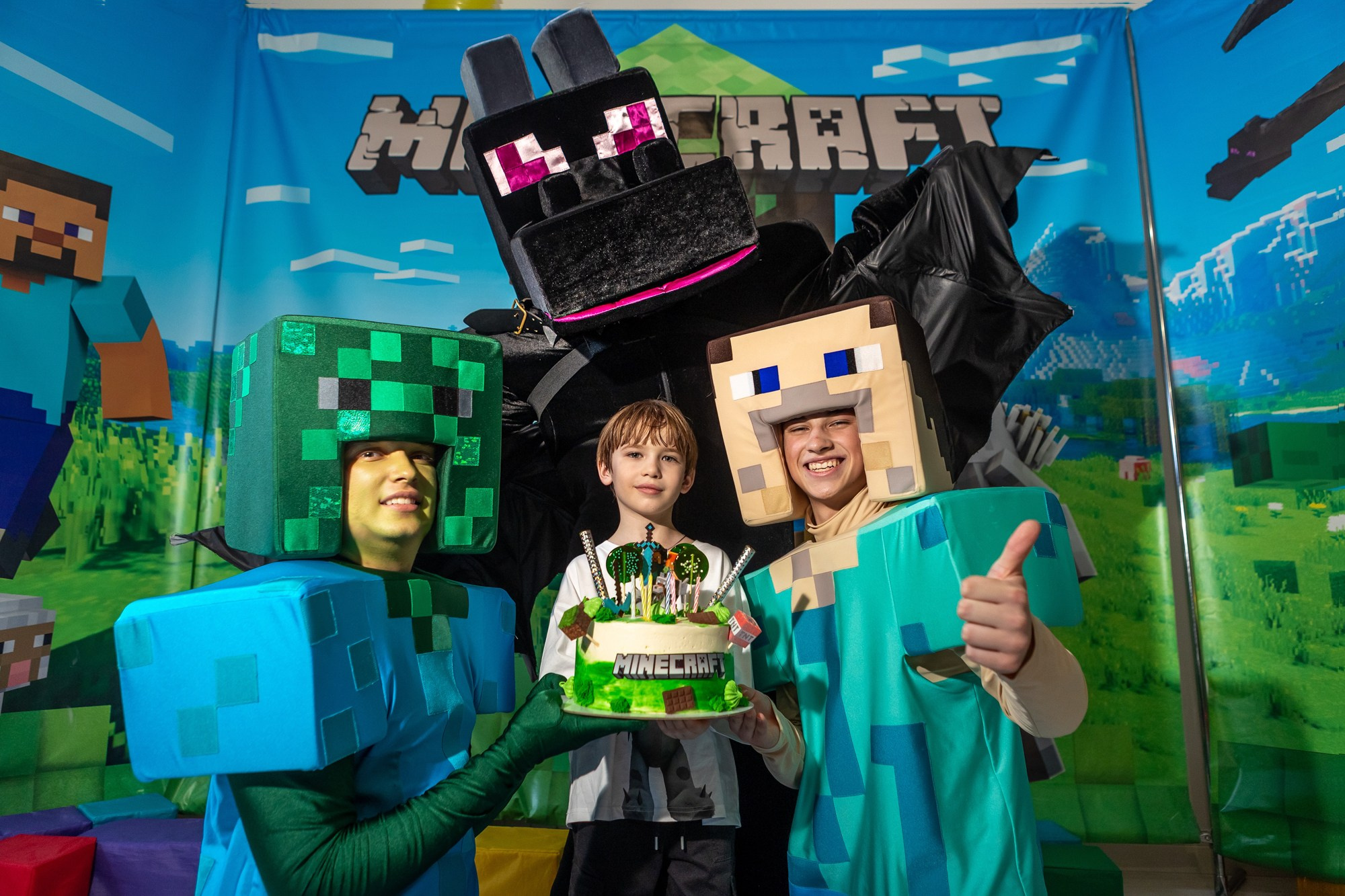 День Рождения Вовы в стиле майкрафт. Фотограф в Оренбурге. Профессиональный фотограф