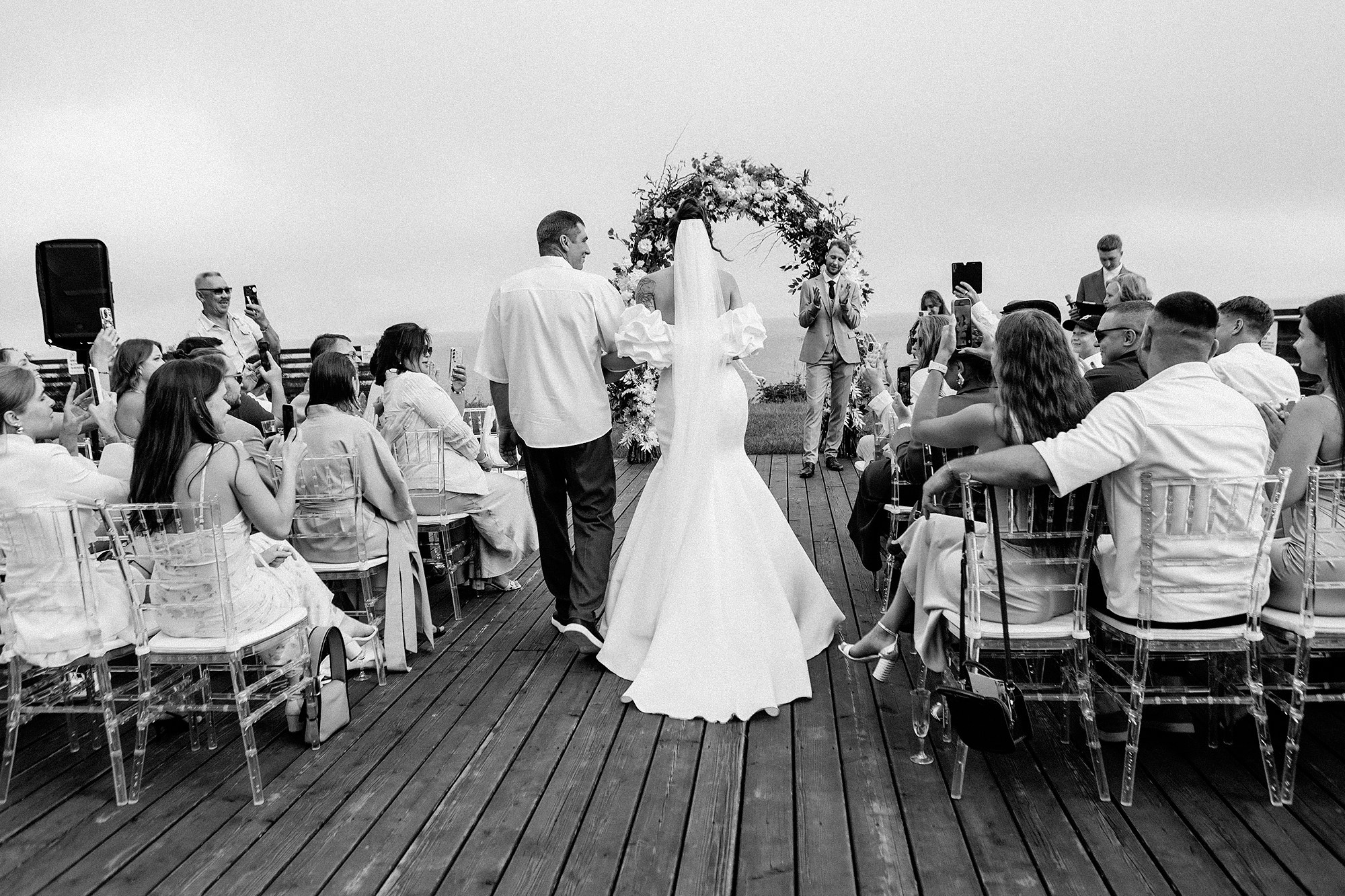 Саша и Вика 5.09.25. Свадебный фотограф Владивосток Алина Гевондова