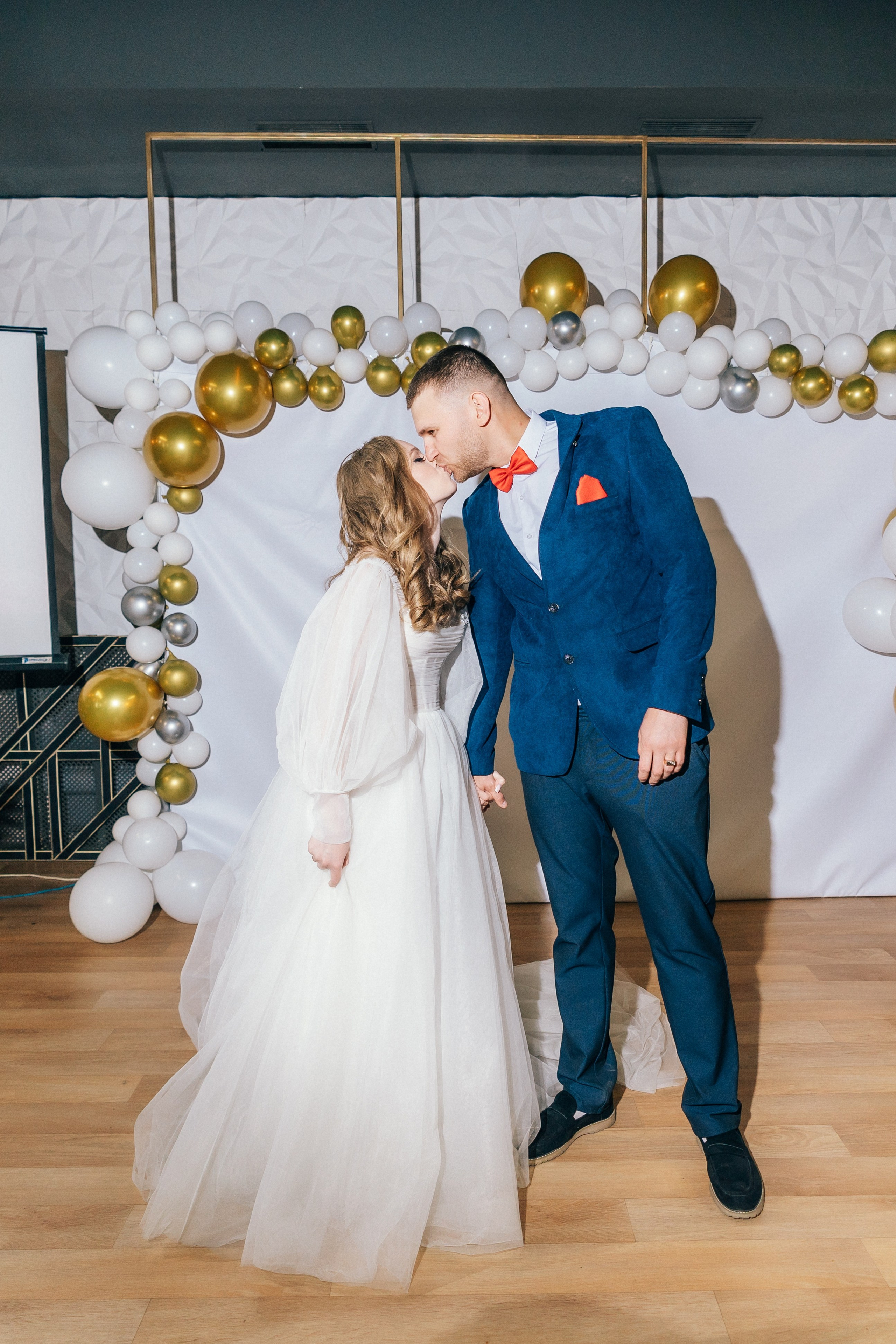 Красный кабриолет. Фотограф Ангарск Иркутск Ксения Король