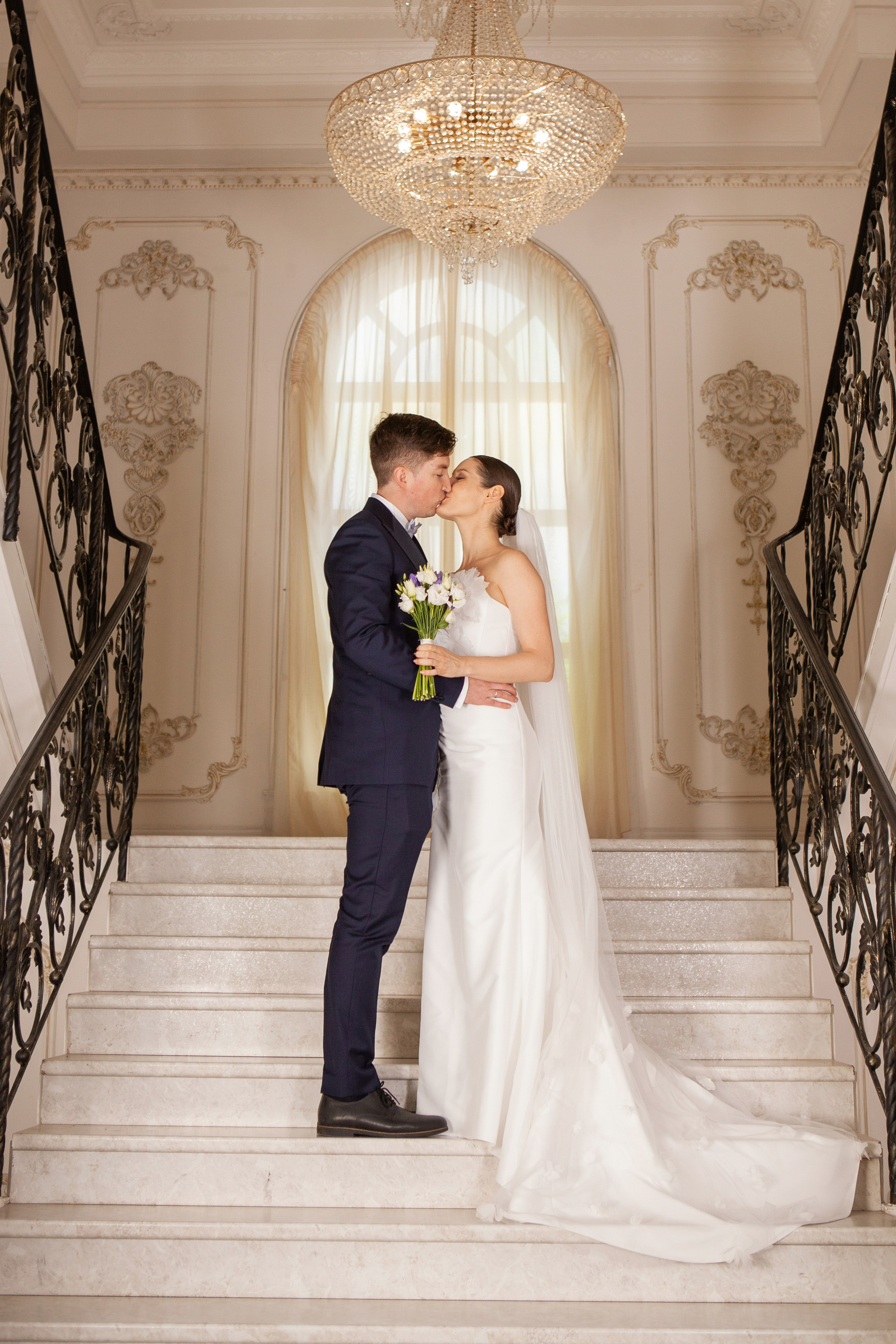 Фотосессия жениха и невесты в шипиловском загсе. Фотограф Ольга Ефремова