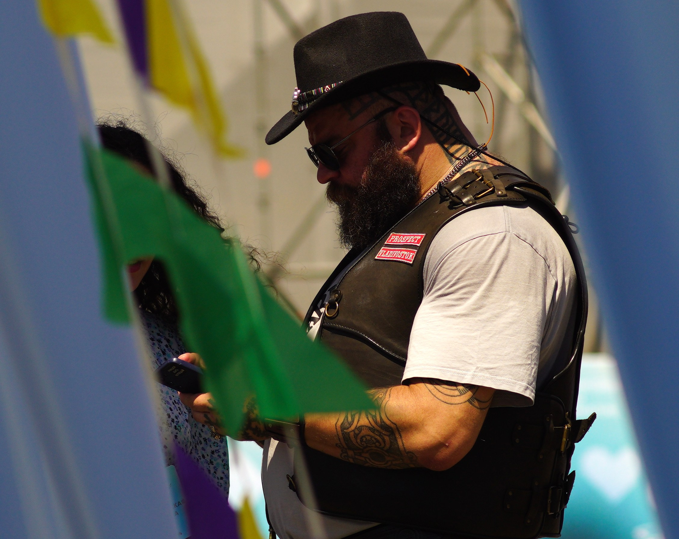 День города тачки и девочки. Фотограф Владивосток (художественный портрет, празднование, торжество, мероприятие, фотопрогулка)