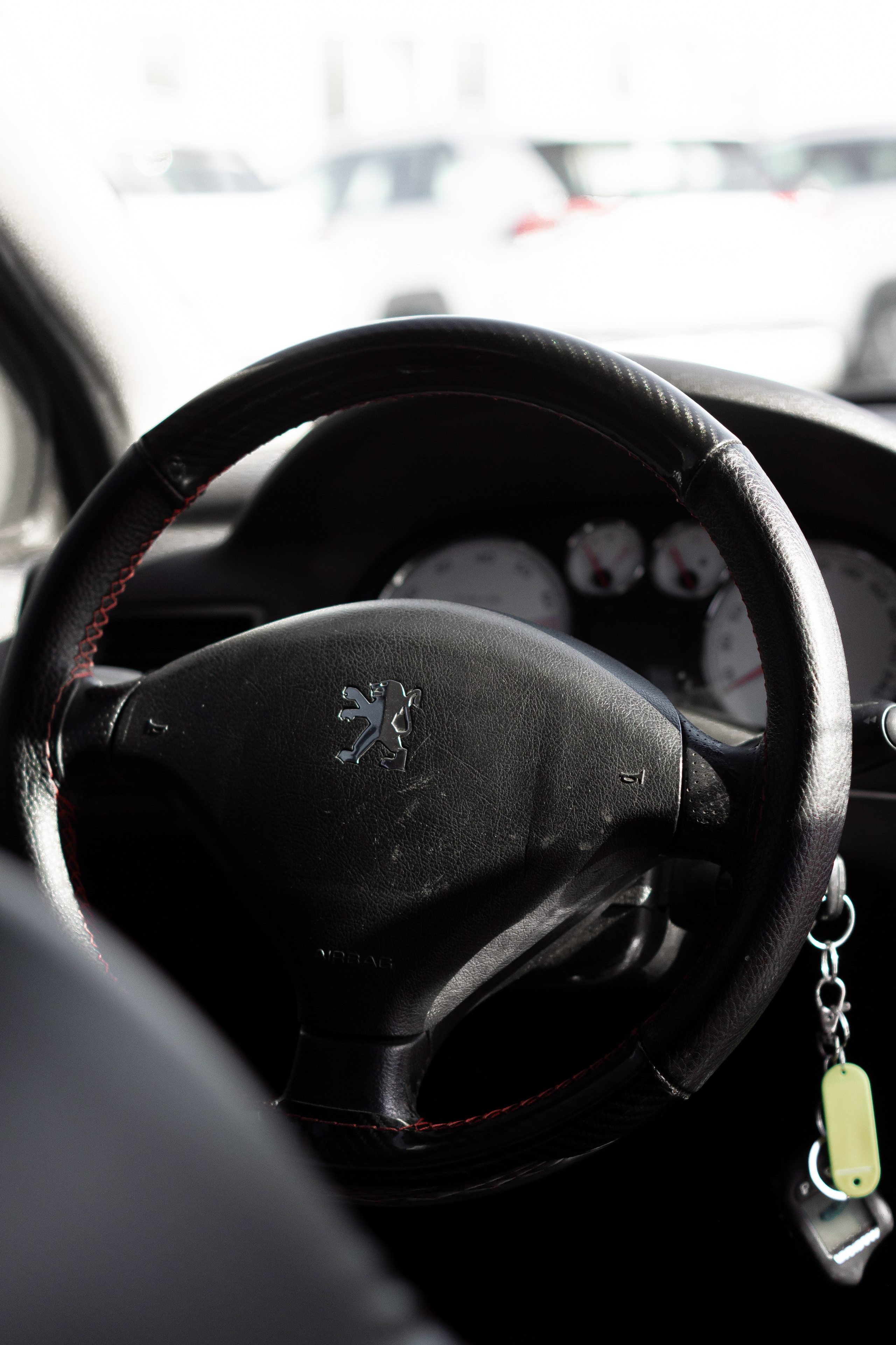 Съёмка для автосалона «Звезда Сибири». Женский фотограф Омск, Екатерина Петрова