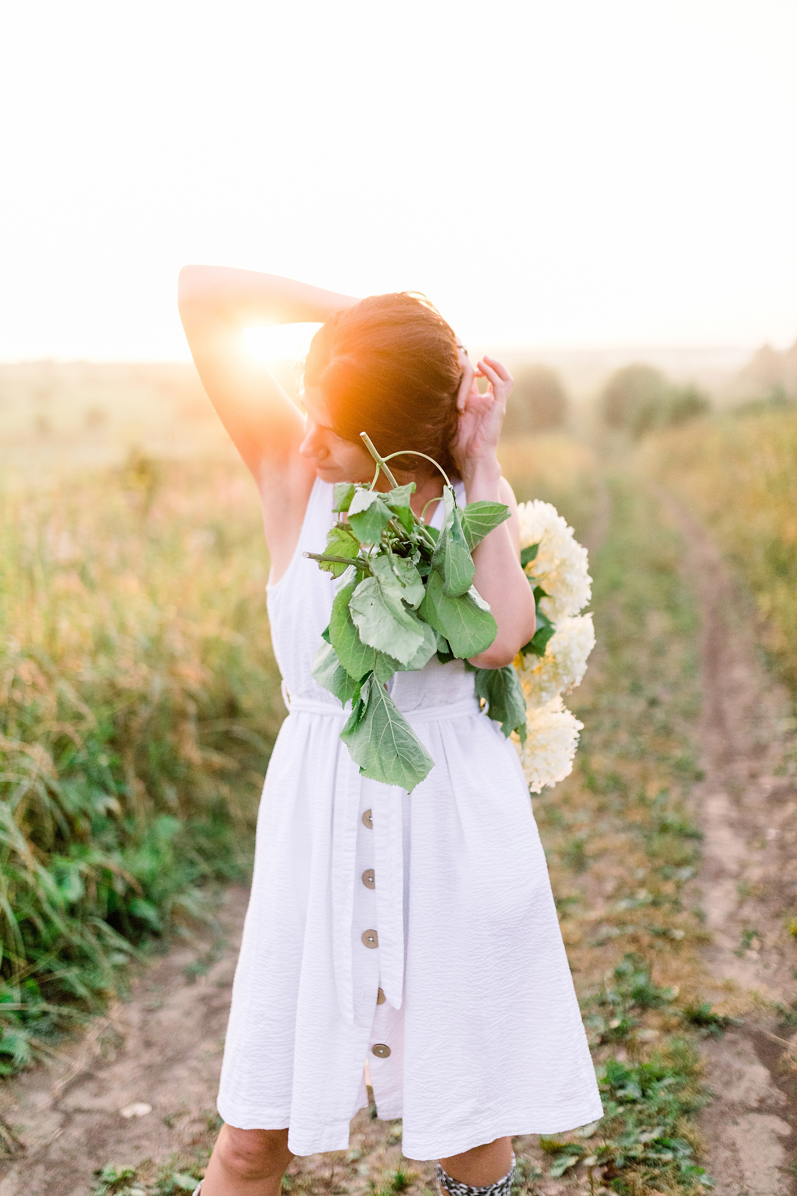 Закат в поле. Лена Крутова. Фотограф в Москве