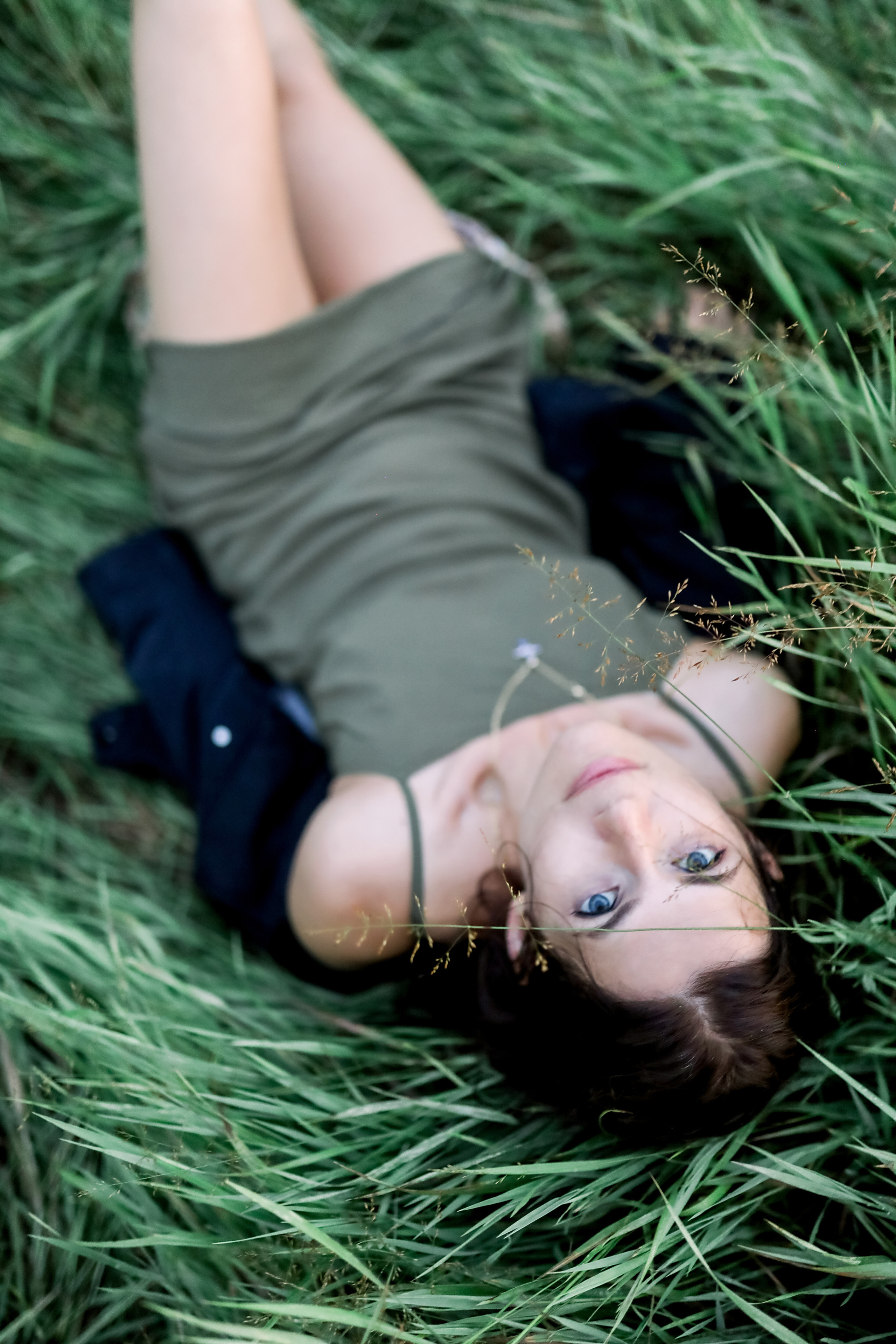 Закат в поле. Лена Крутова. Фотограф в Москве