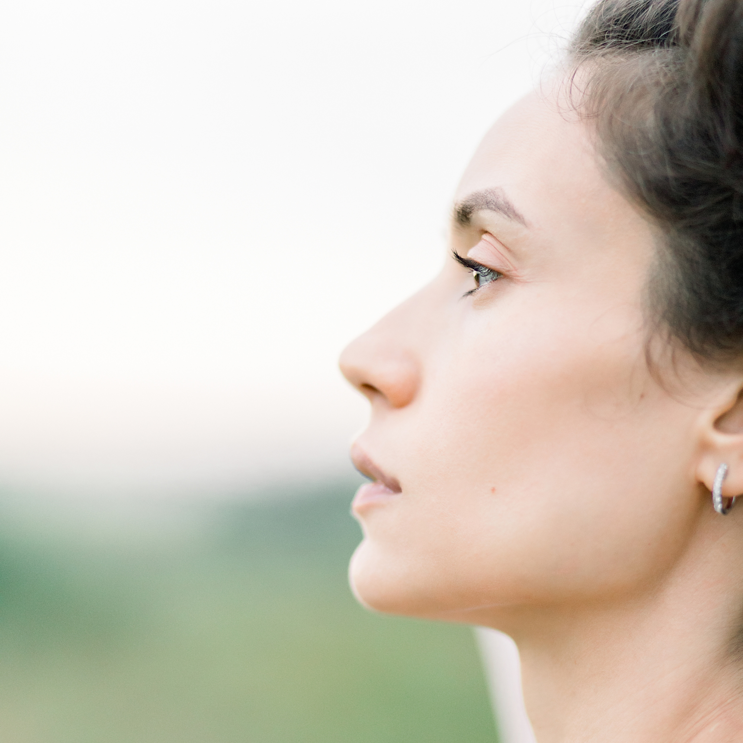 фотосессия в поле, портрет в поле, девушка в поле