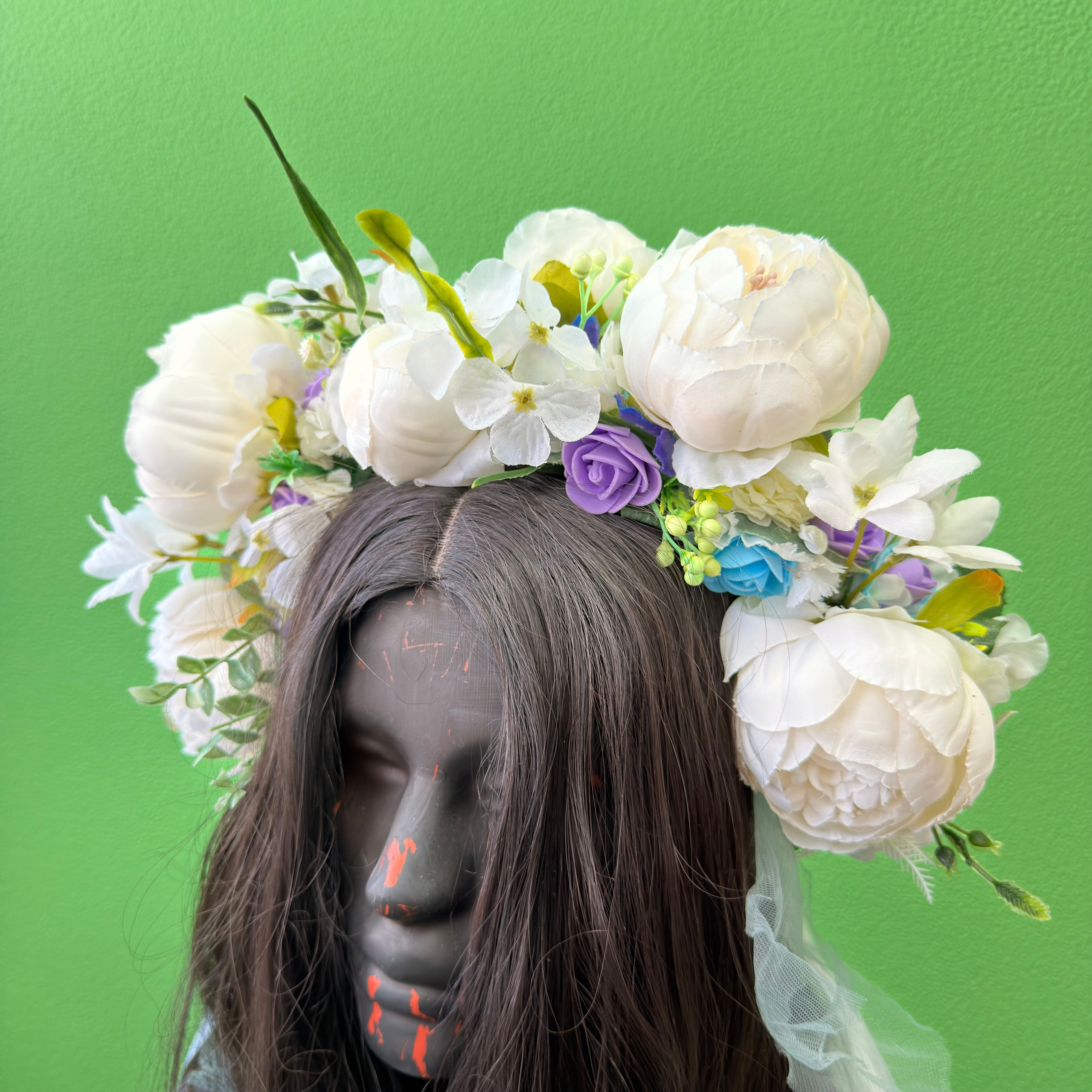 Головные уборы в аренду. Аренда костюмов, платьев и реквизита для фотосессий на Камчатке