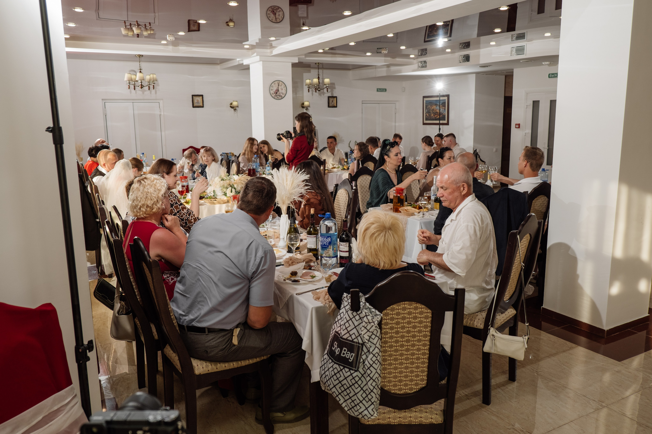Свадебный ретопртаж. Профессиональная фотосъемка в Крыму. Натуральные эмоции и живые кадры. Забронируйте дату прямо сейчас!