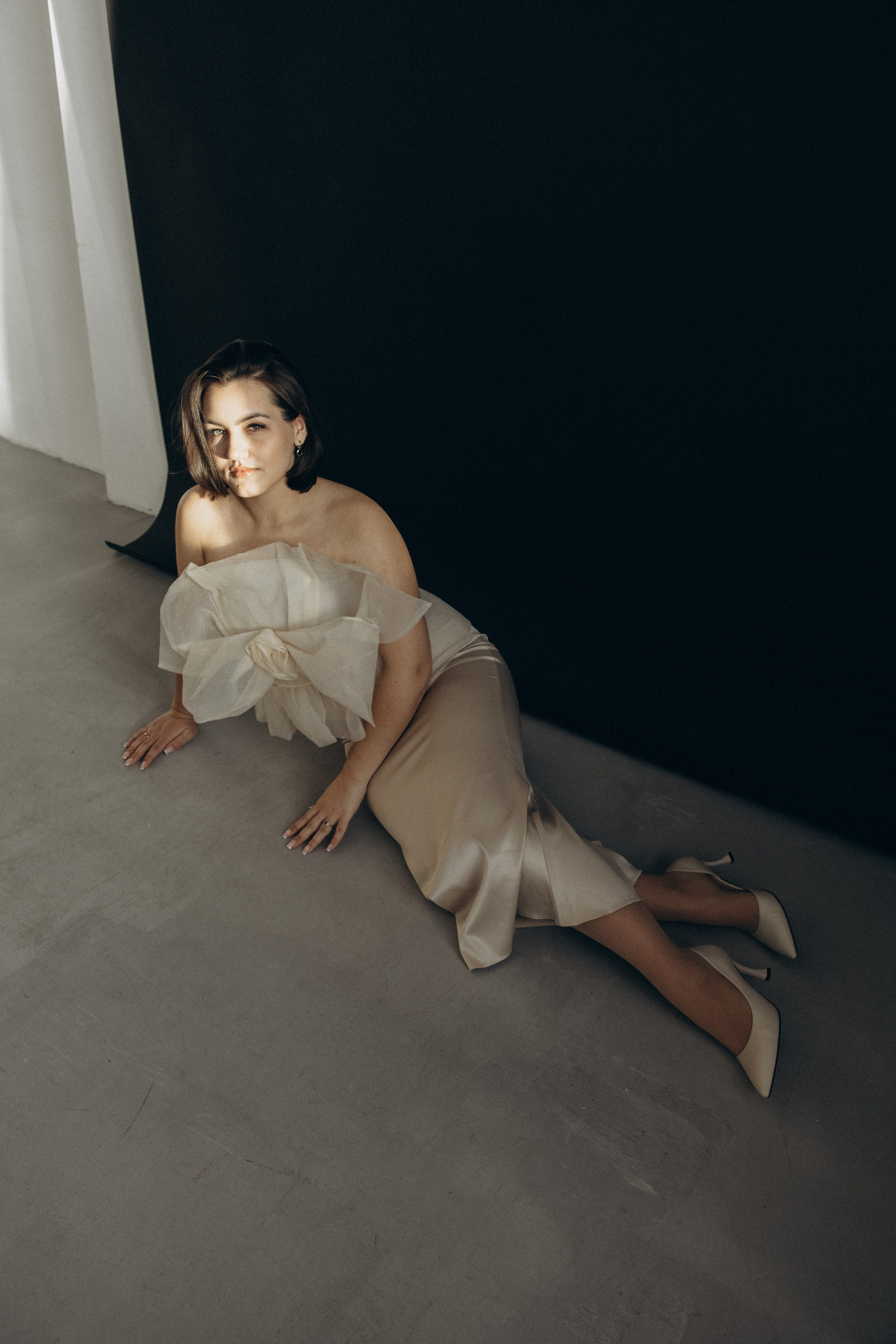 Женский минимализм в студии. Семейный фотограф в Санкт-Петербурге Екатерина Васильева