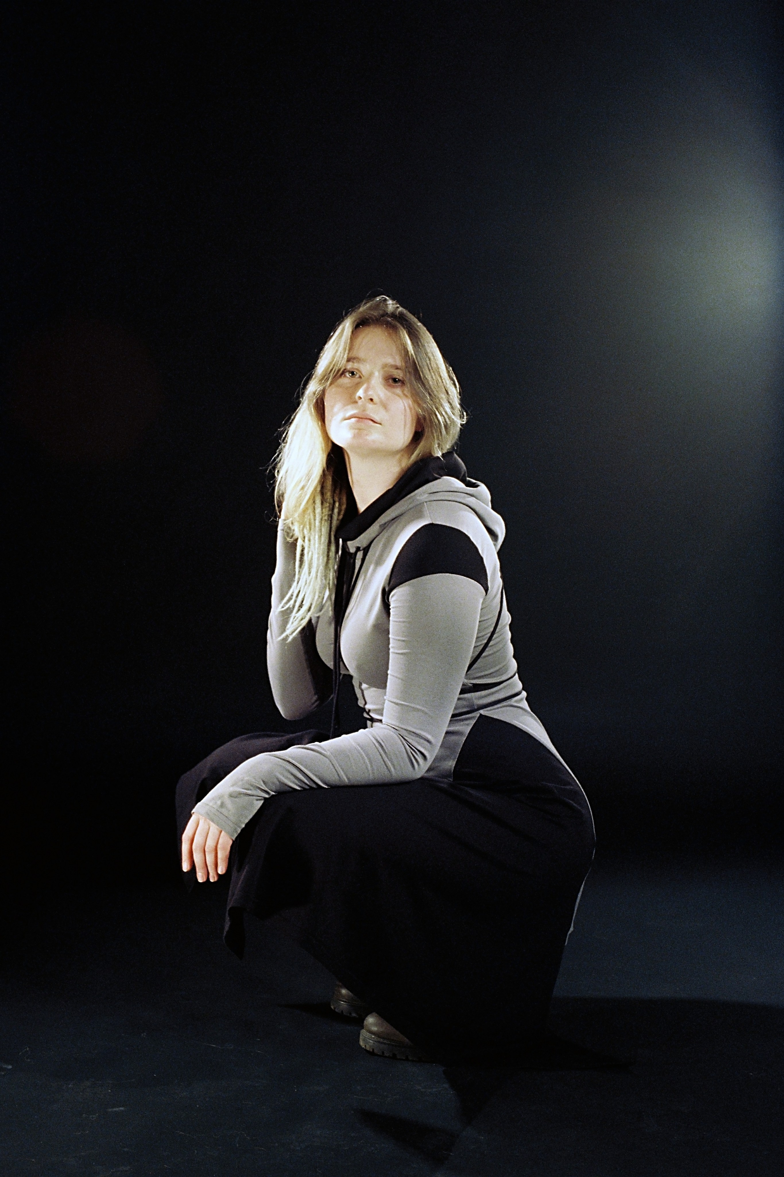 Наташа Видякина. Grey dress. Портретный фотограф в Санкт-Петербурге Александр Быстрицкий