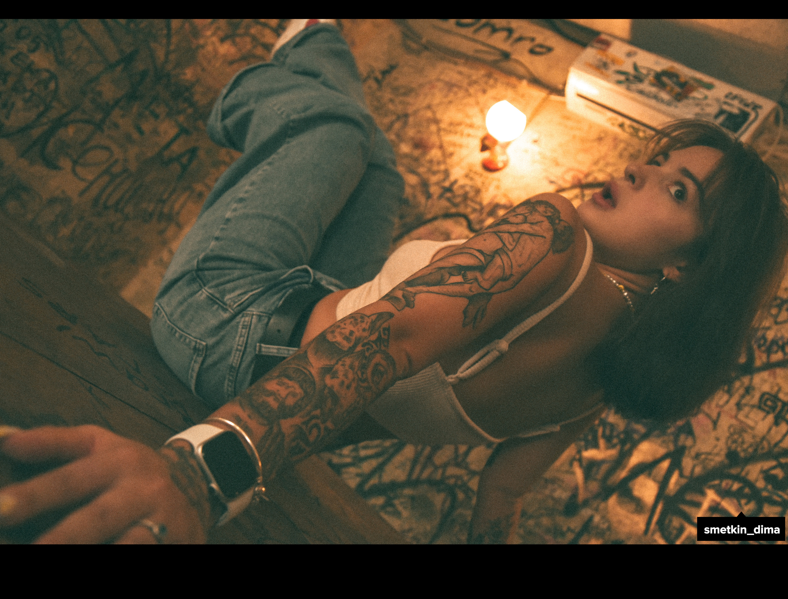 Уличная фотография. Фотосессия в баре. Фотограф Сметкин Дима. Фотосессии в Москве и по миру