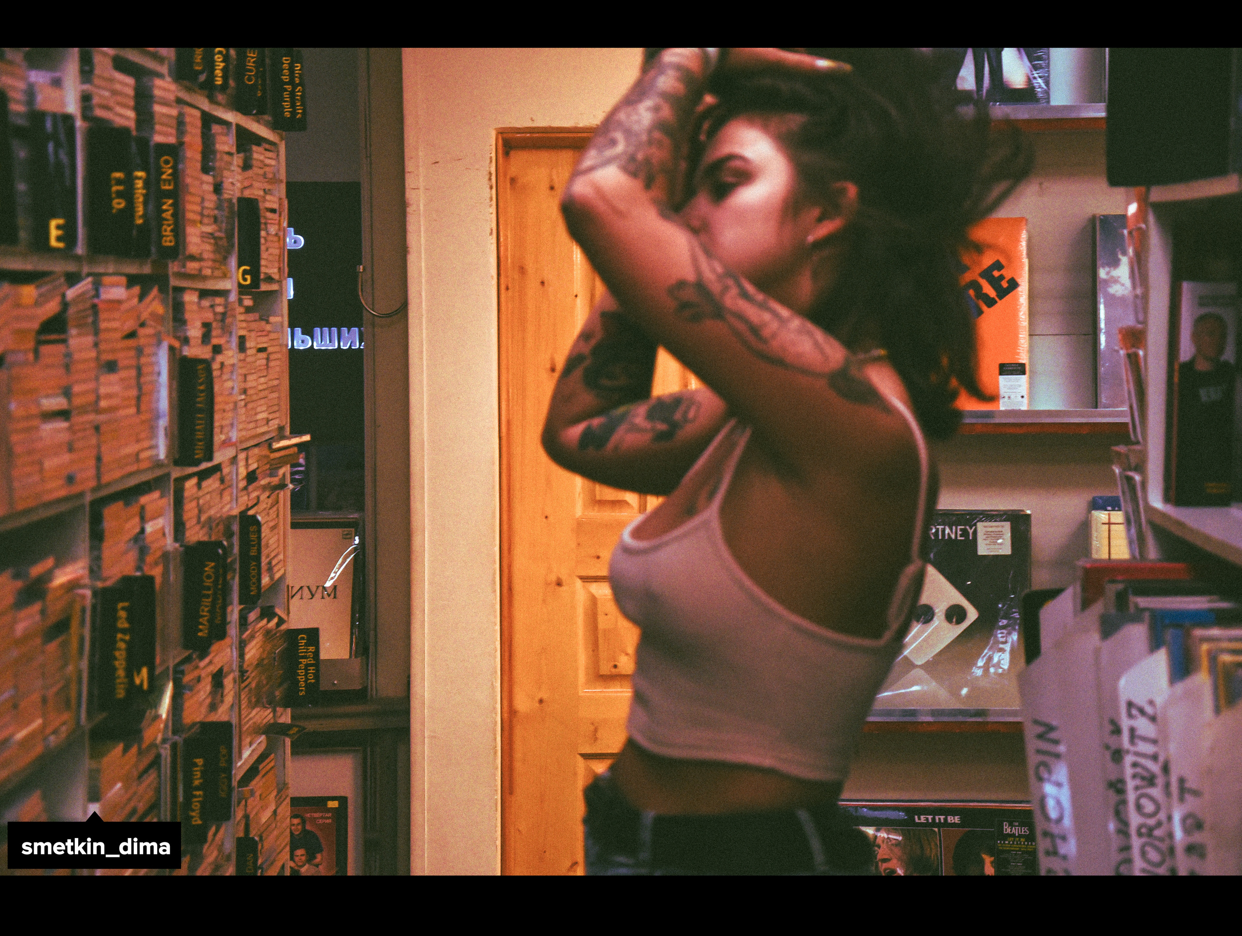 Уличная фотография. Фотосессия в баре. Фотограф Сметкин Дима. Фотосессии в Москве и по миру