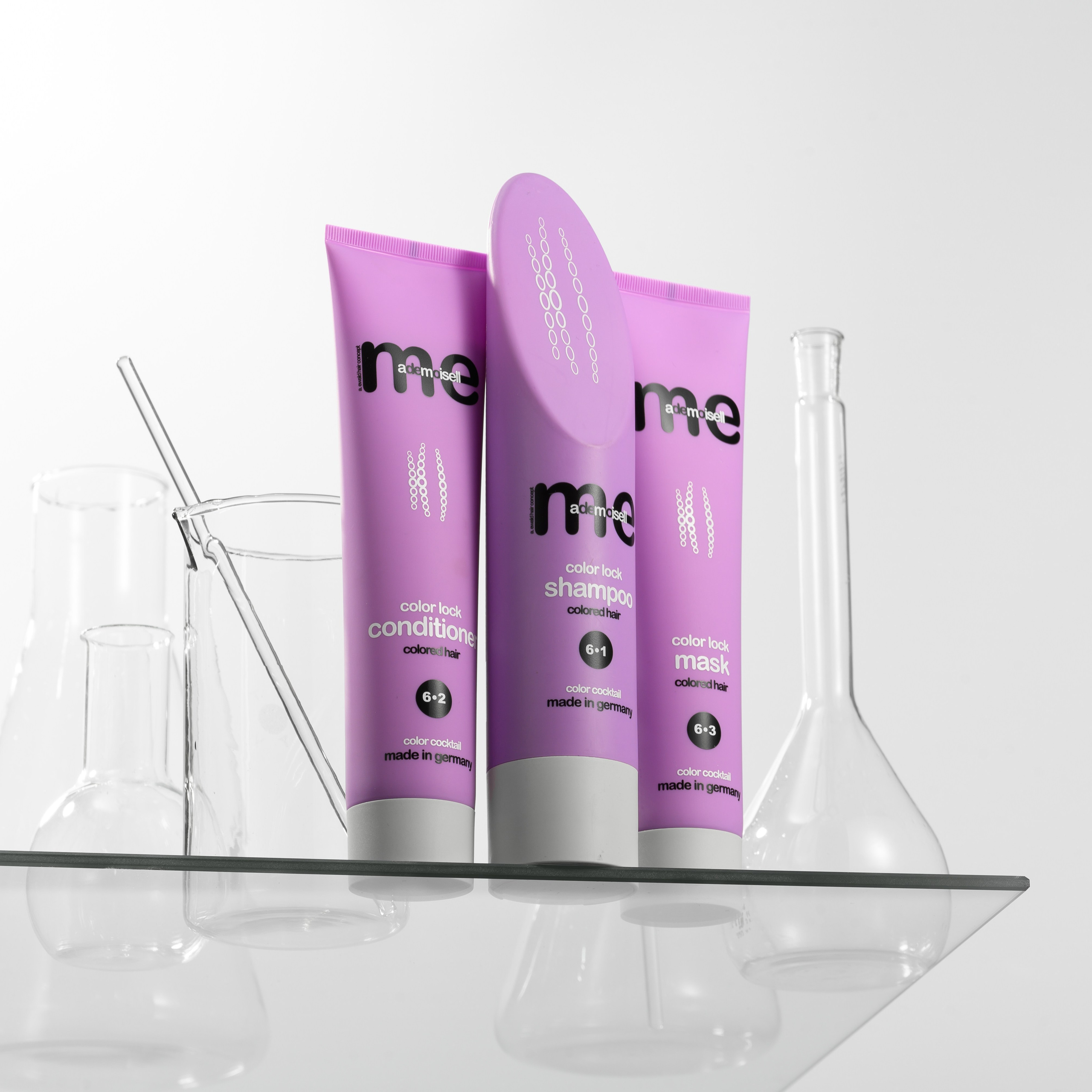 ME Mademoiselle. Каустика — предметная фотостудия для брендов