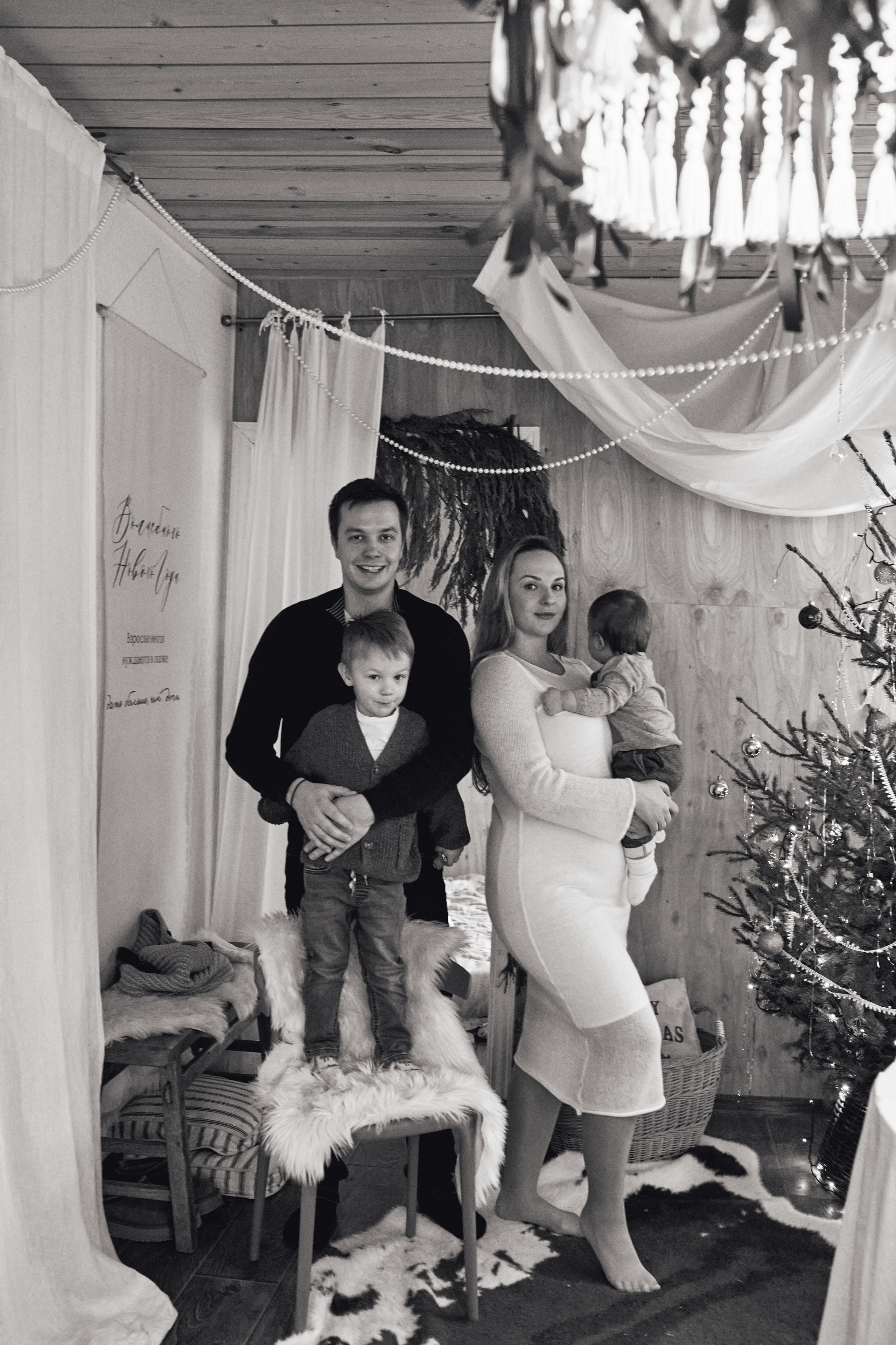 Наталья, Даниил и Дима с Андреем. Http://mira-photo.ru/