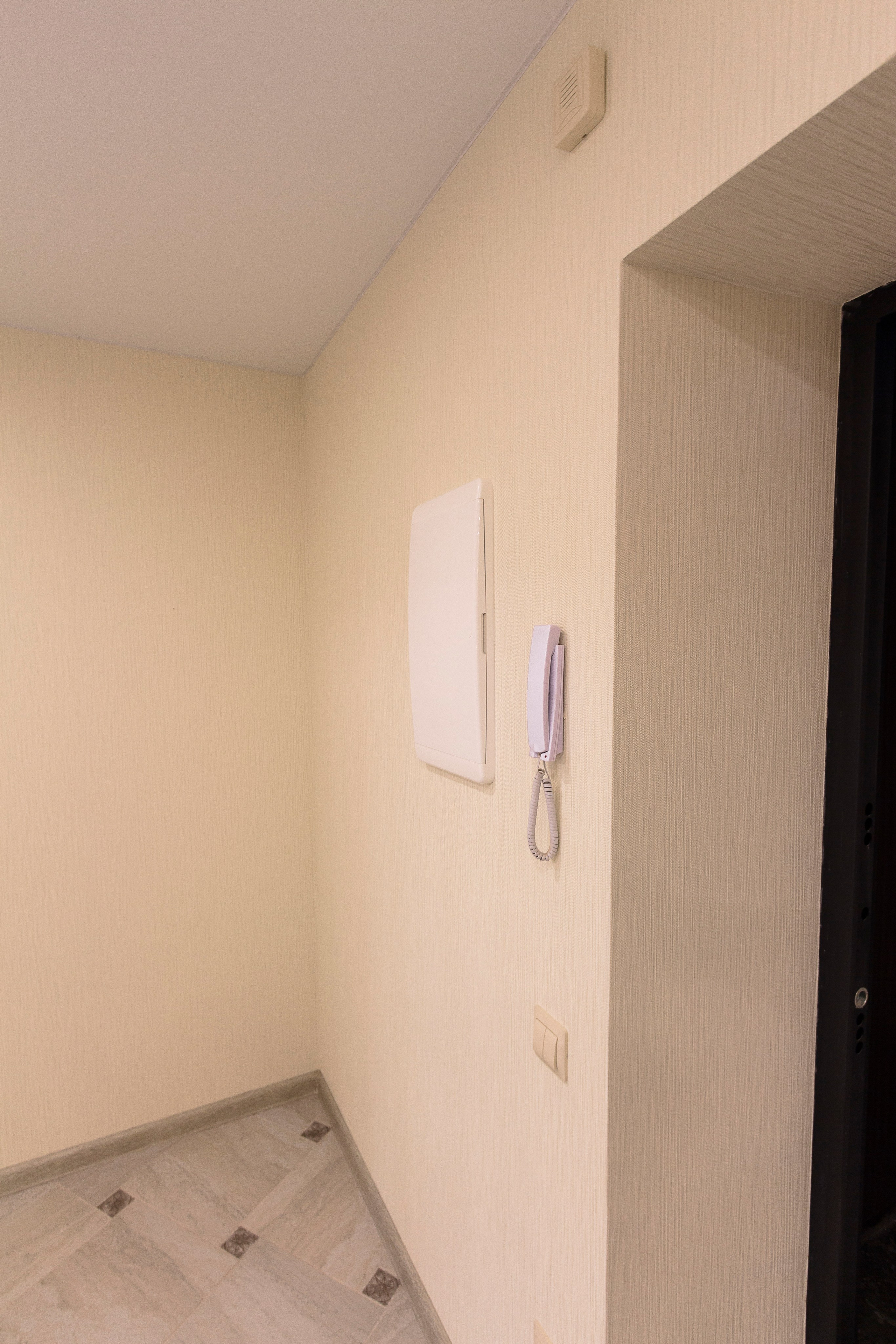 Ремонт РККС ремонт в прихожей 