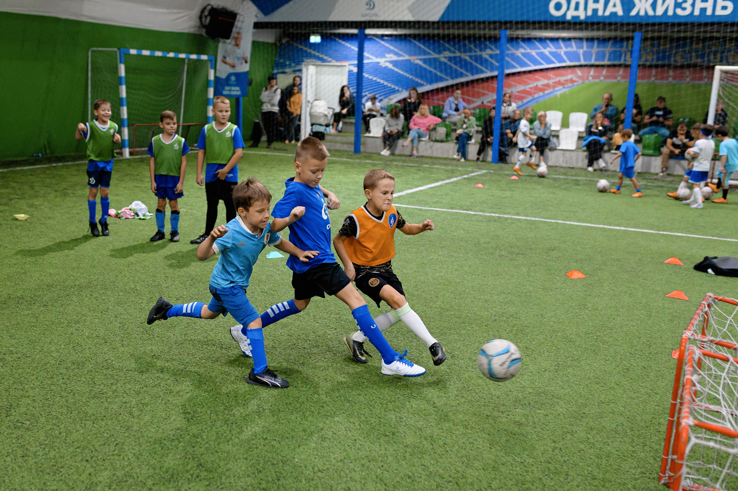 ШКОЛА ФК «ДИНАМО». ОТКРЫТИЕ НОВОГО СЕЗОНА. РЕПОРТАЖНЫЙ И БИЗНЕС ФОТОГРАФ В МОСКВЕ, ЕГОР НИКОЛАЕВ