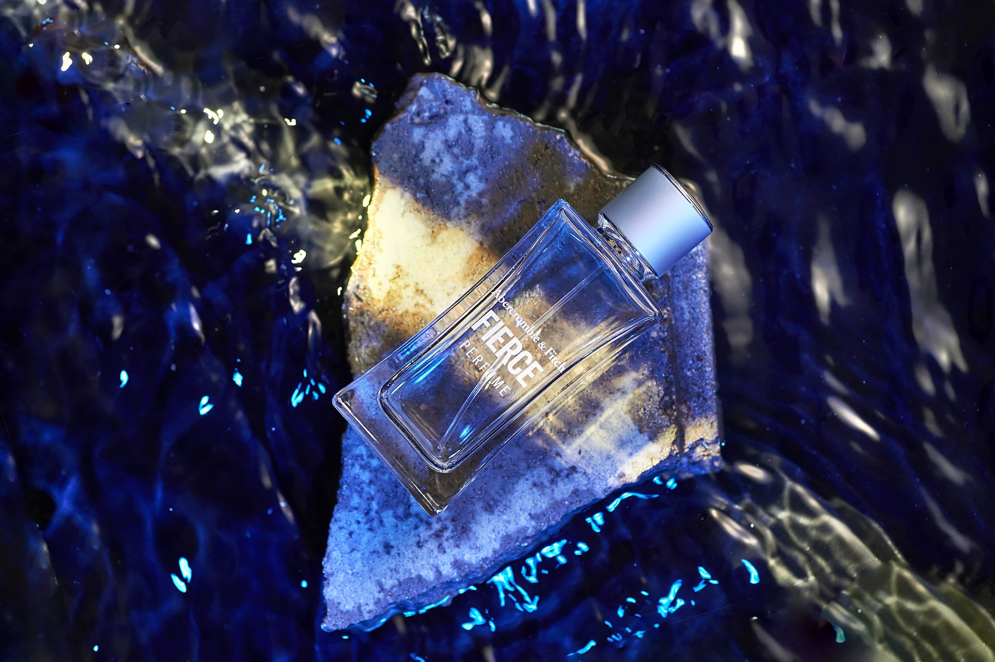 туалетная вода дорогая креативная сьемка в Екатеринбурге