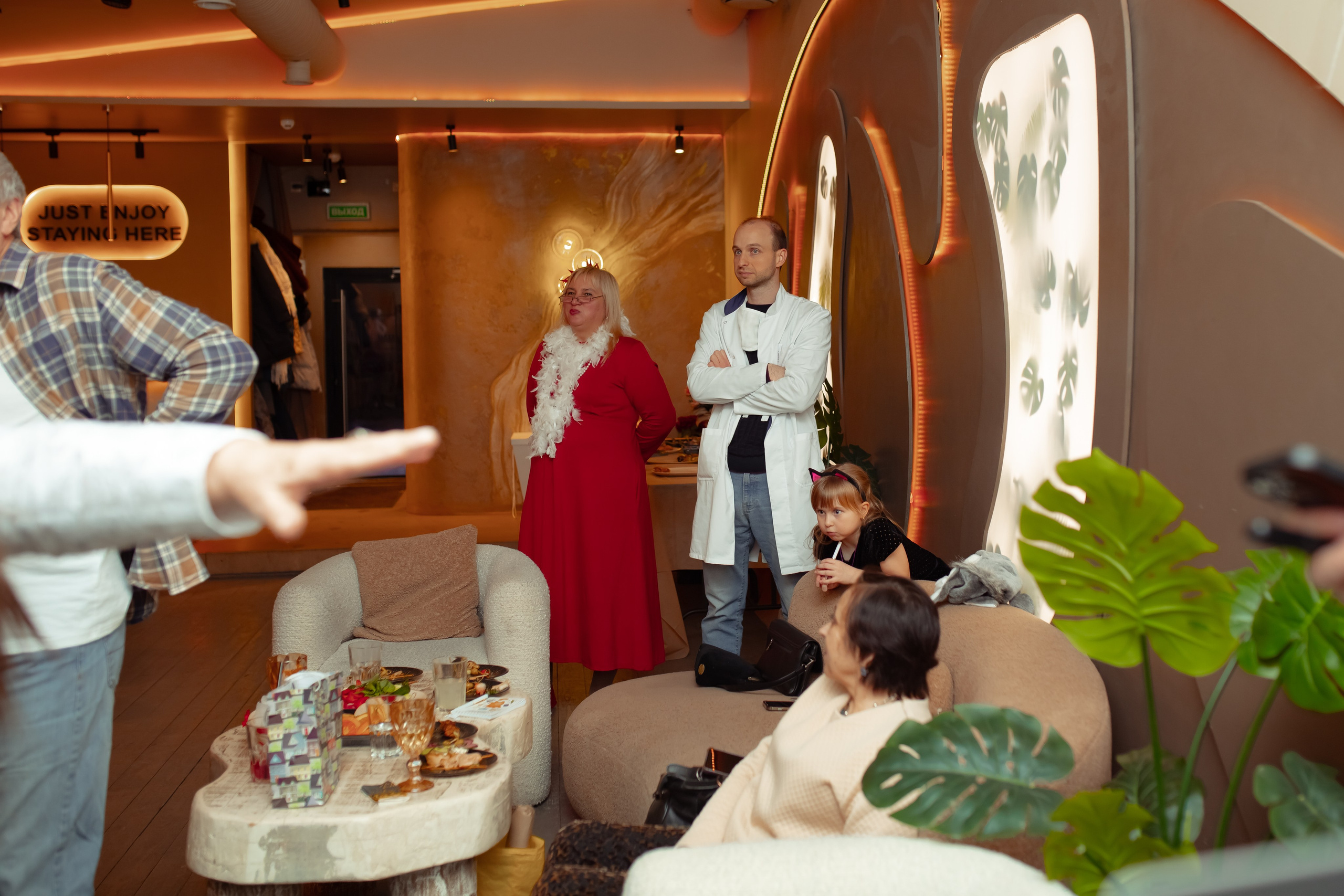 Юбилей Анны в стиле Гайдая. Семейный и детский фотограф в Москве Дорогова Екатерина