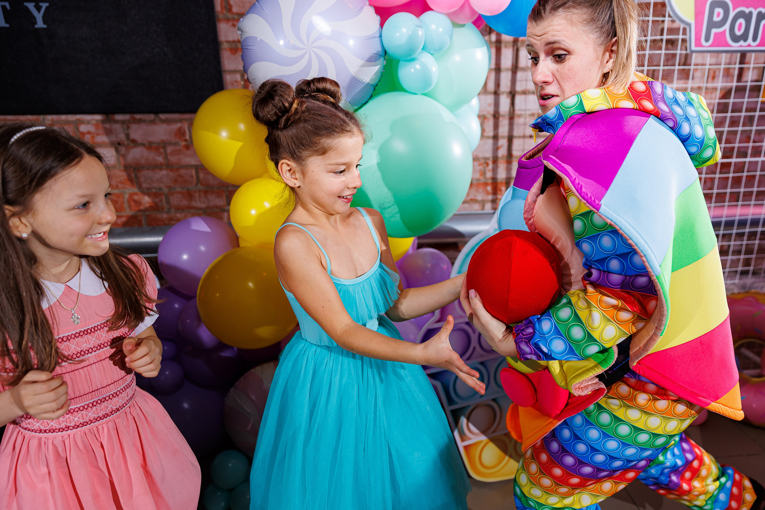 День рождения Насти «Pop-it». Семейный и детский фотограф Комина Елена, Власиха, Одинцово