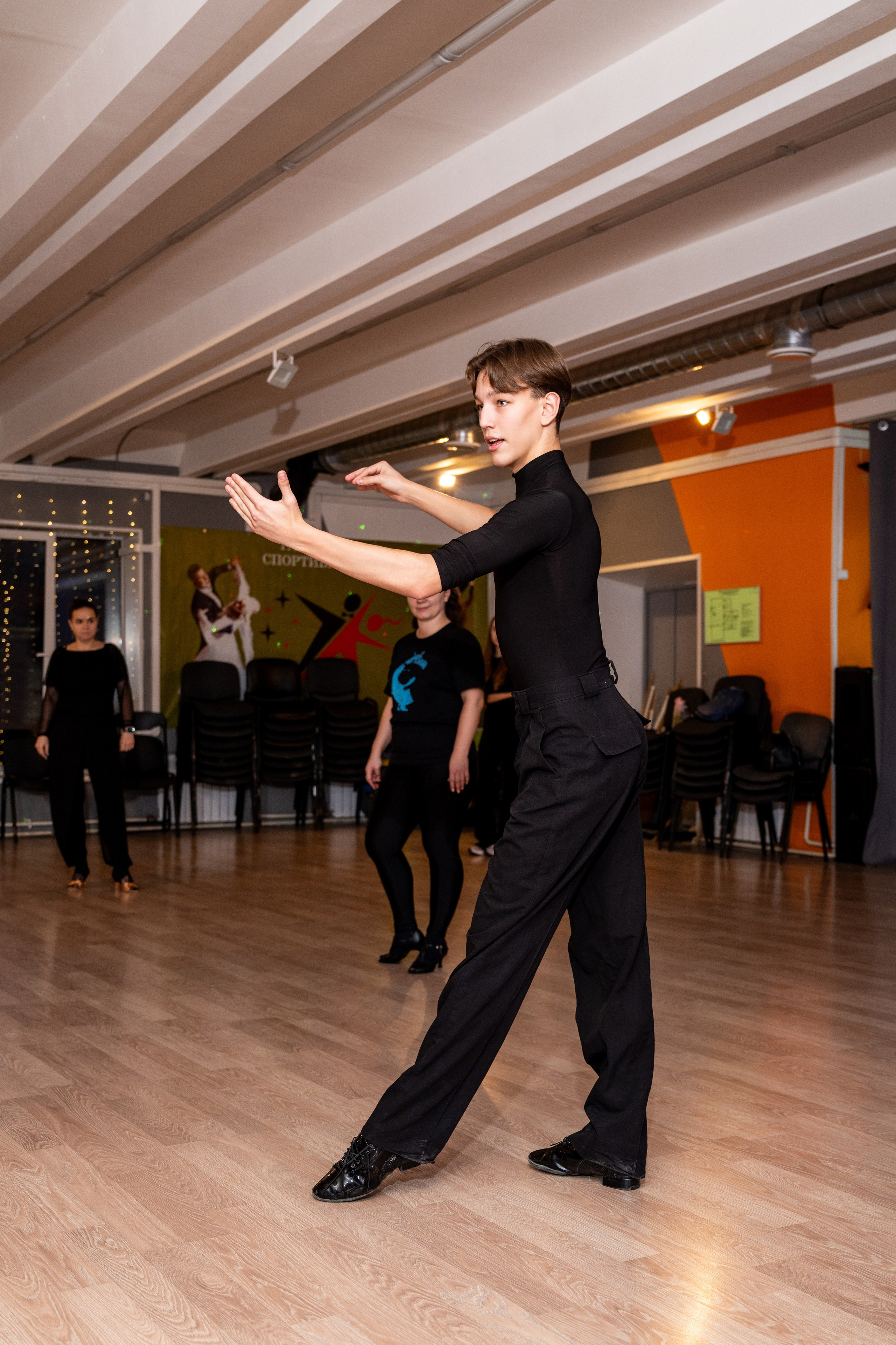 Взрослая группа латины. КонТакт — спортивные бальные танцы в Москве