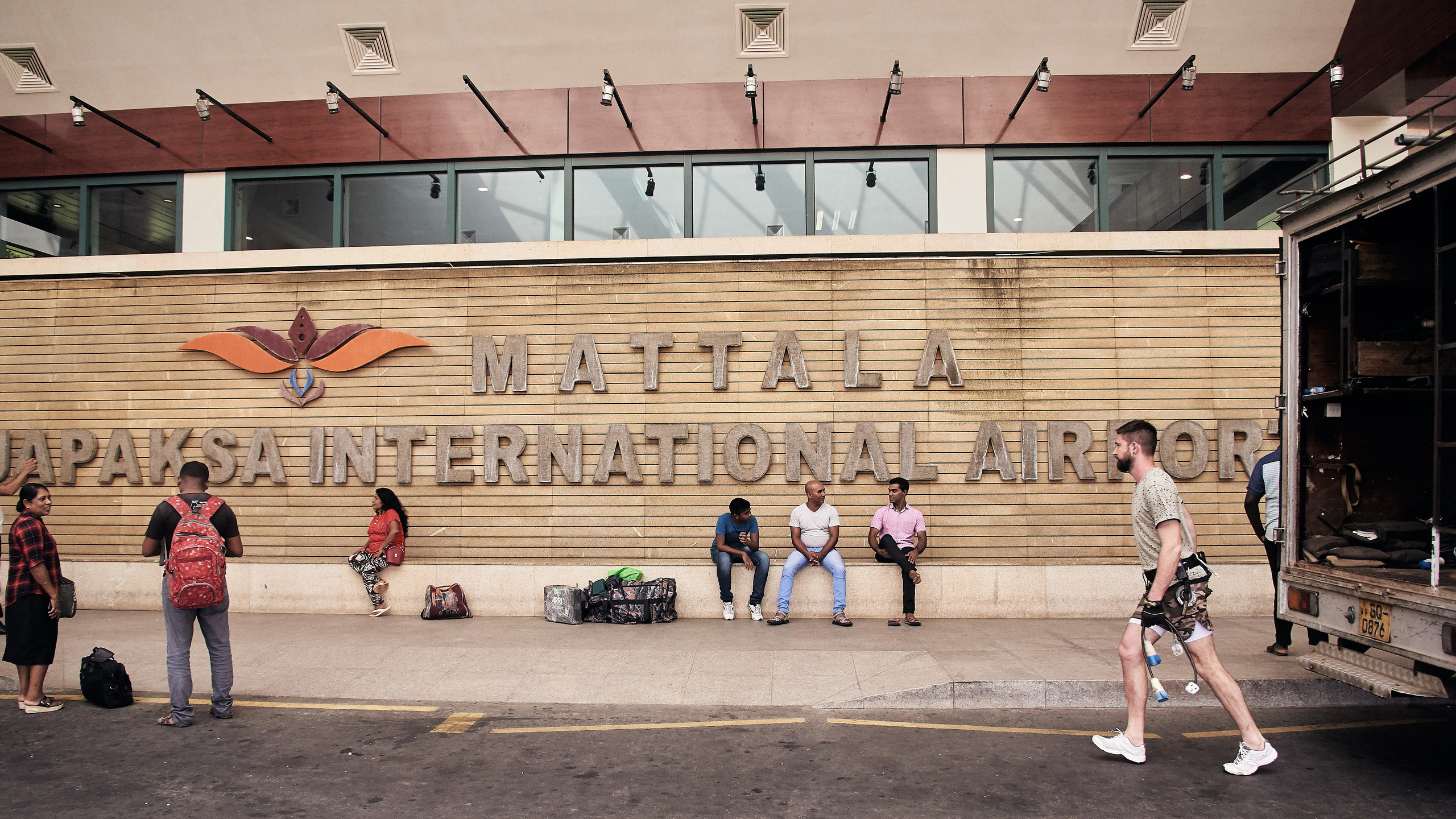 Булки — Аэропорт. Никита Хохловский фото и видео продакшн