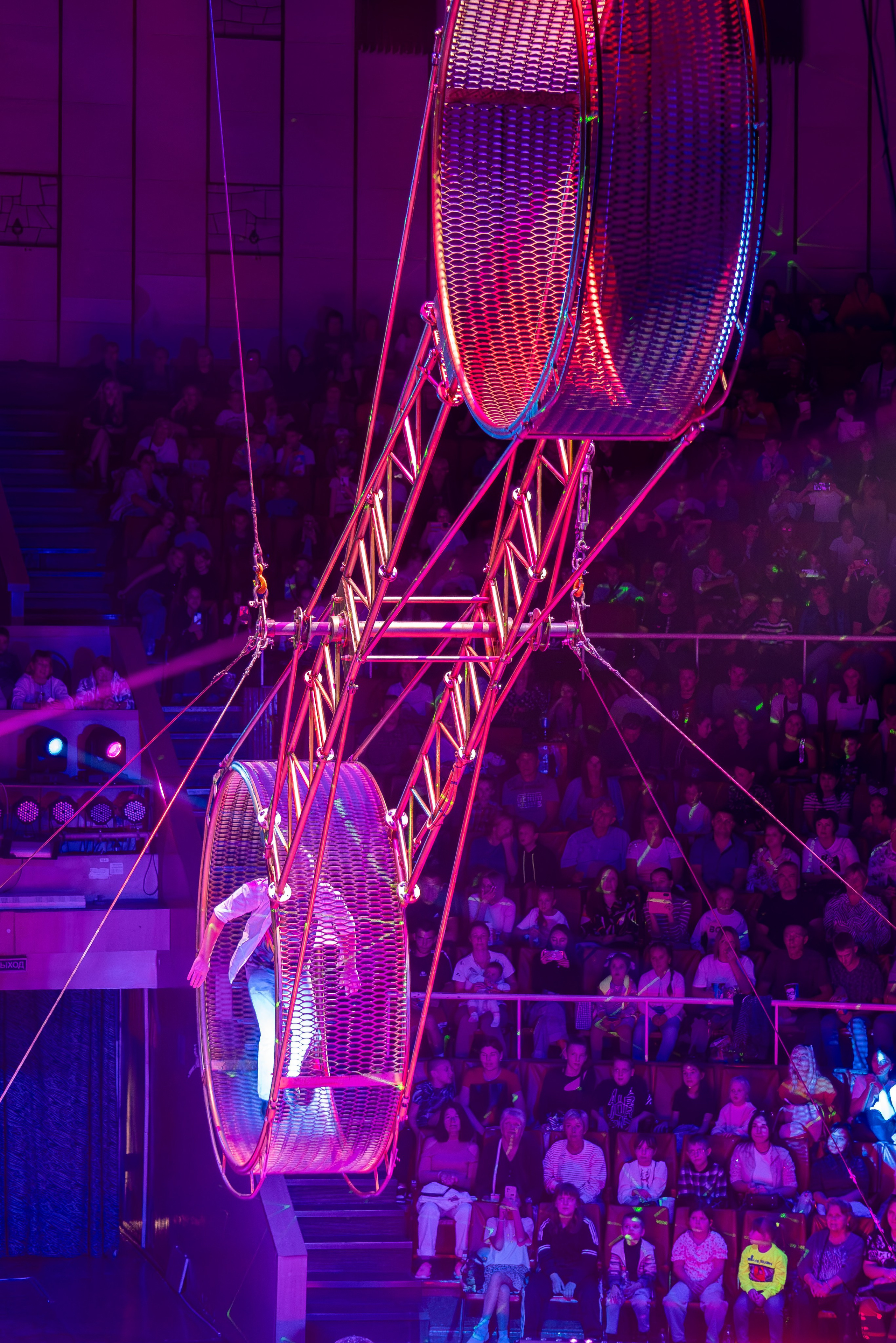 Цирк на льду «Айсберг» в Луганске. Фотограф в РФ и ЛНР Юлия Федосеева