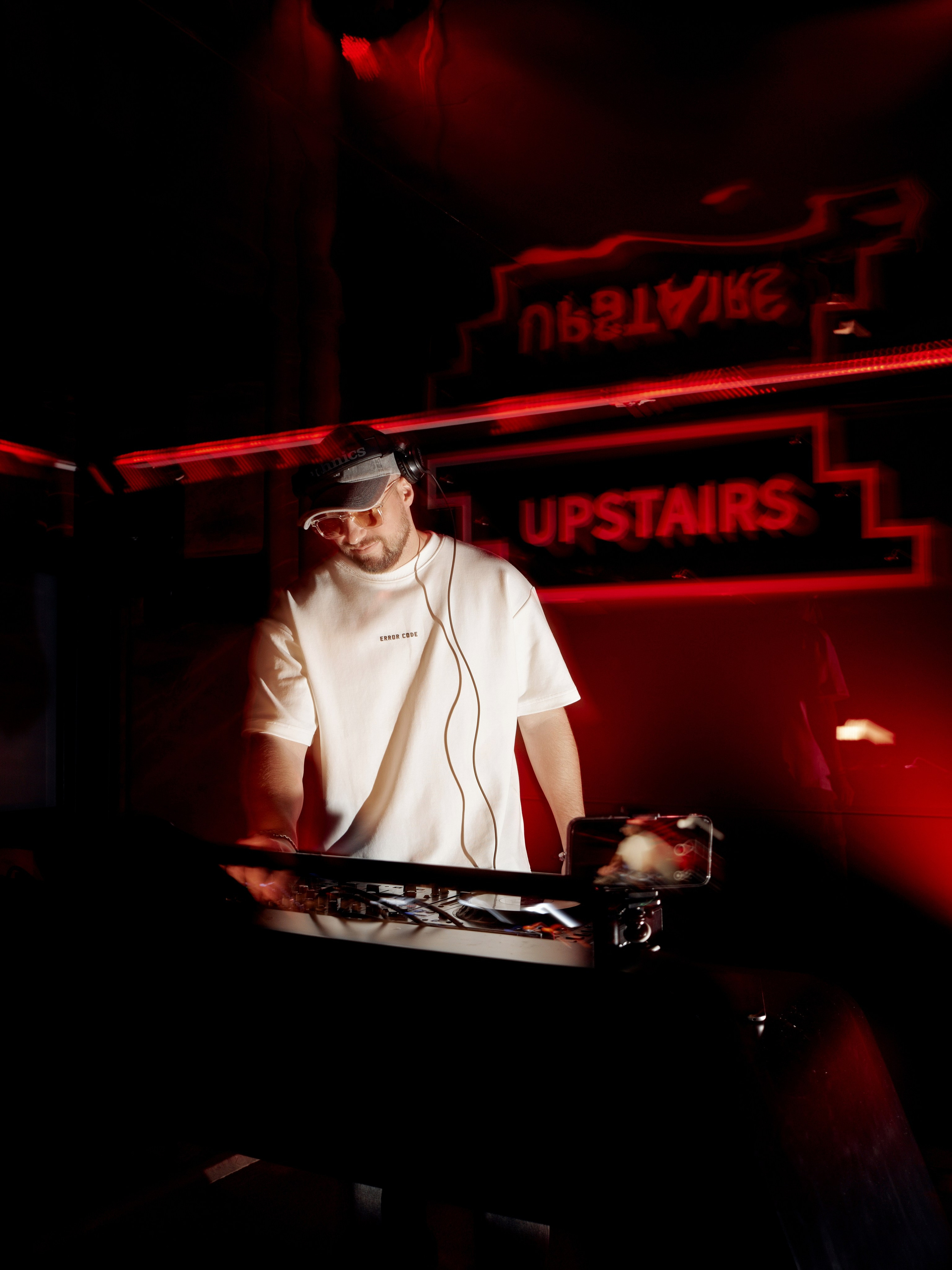 CLUB. NOIZOMAX Художественный фотограф в Дубай