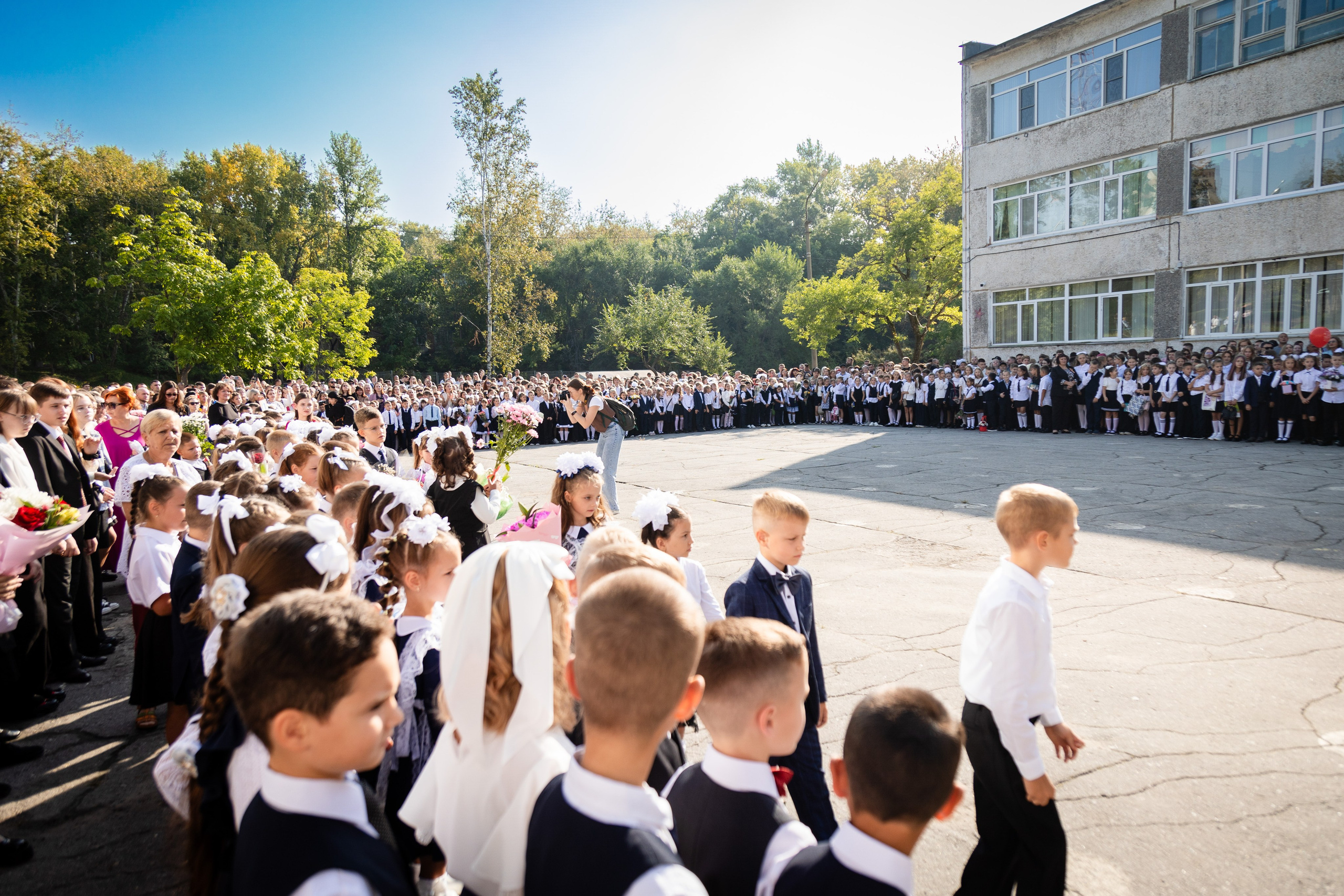 Гимназия № 50. Детский фотограф видеограф в Хабаровске Михаил Орлов