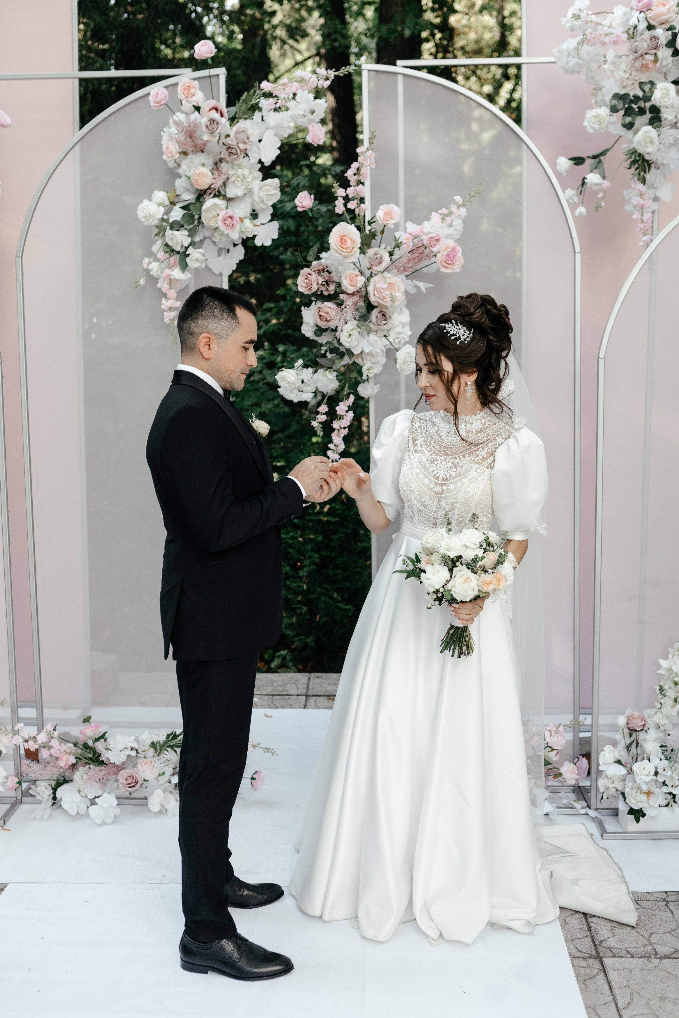 Свадебный фотограф Уфа — Руслан ГабдлисламовЖивые эмоции, красивые кадры, воспоминания на всю жизнь.Работаю по всей Республике Башкортоста. Свадебный фотограф Уфа Руслан Габдлисламов