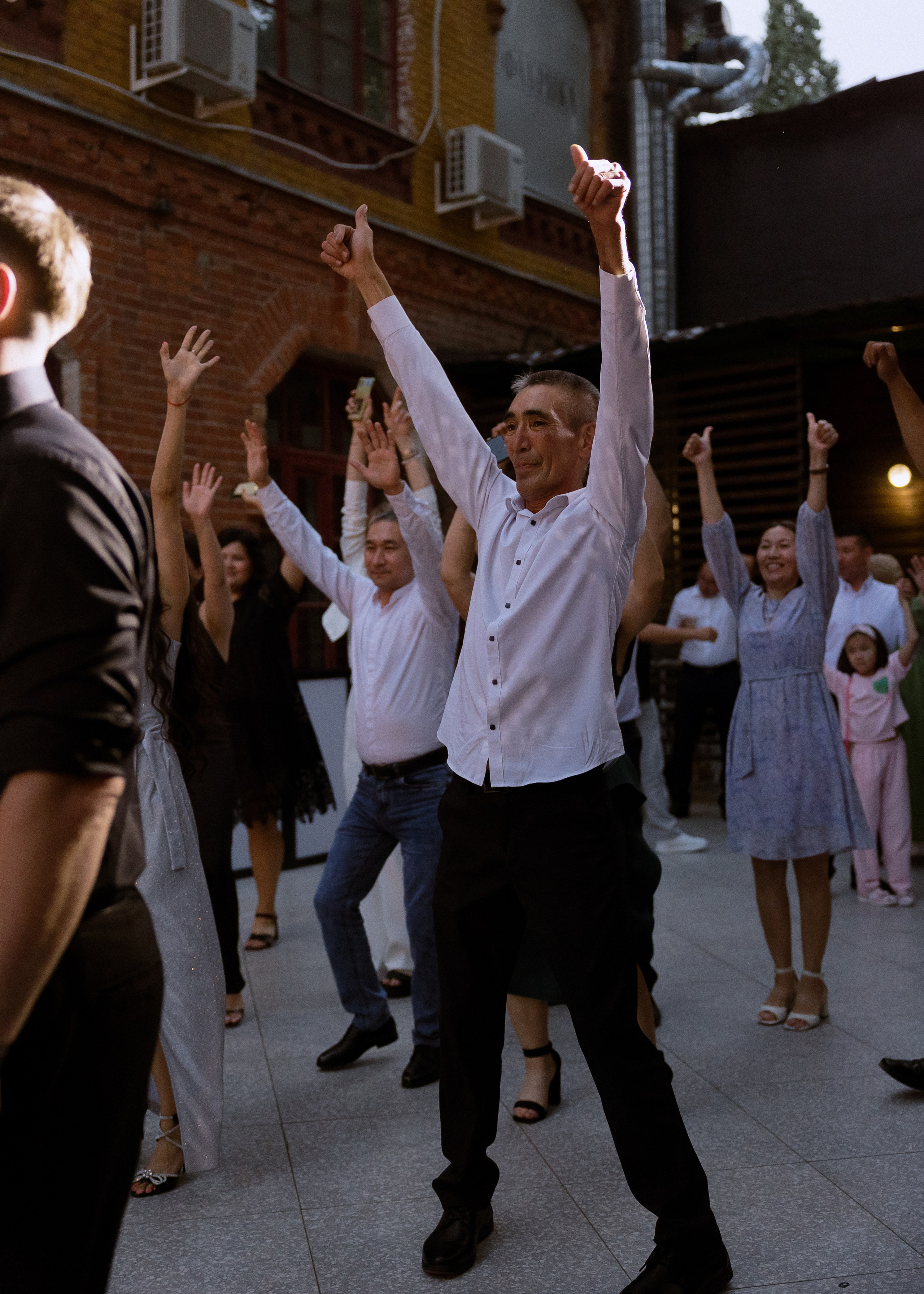 Дмитрий и Алита. Фотограф Эмиль Исякаев