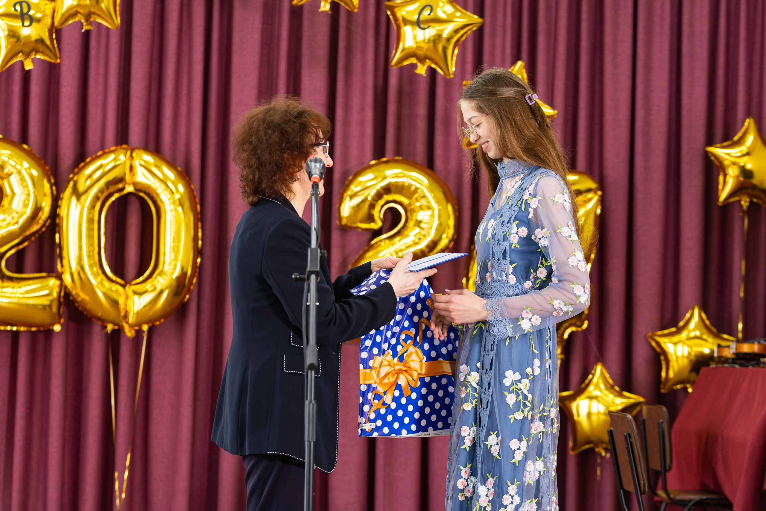 Выпускной музыкальная школа № 8. Фотограф Александр Поздняков  Новосибирск