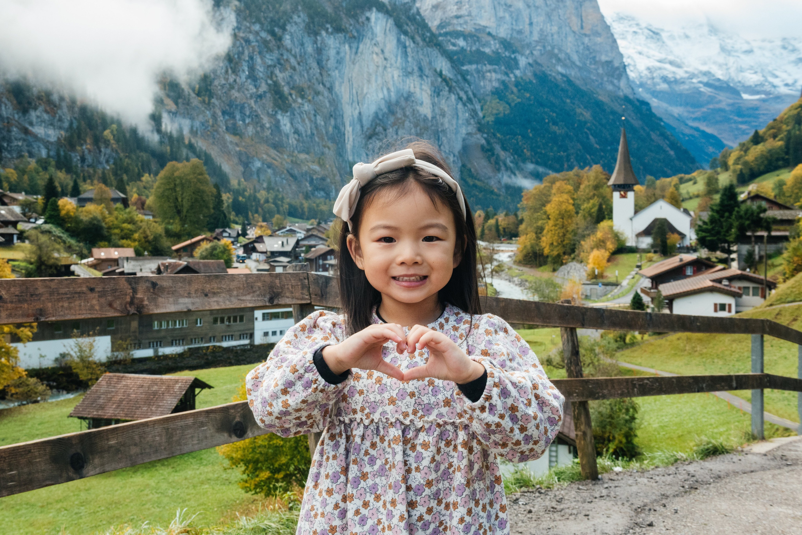 Tien, Kenny, Emily and Austin (Lauterbrunnen). Photographer in Interlaken area