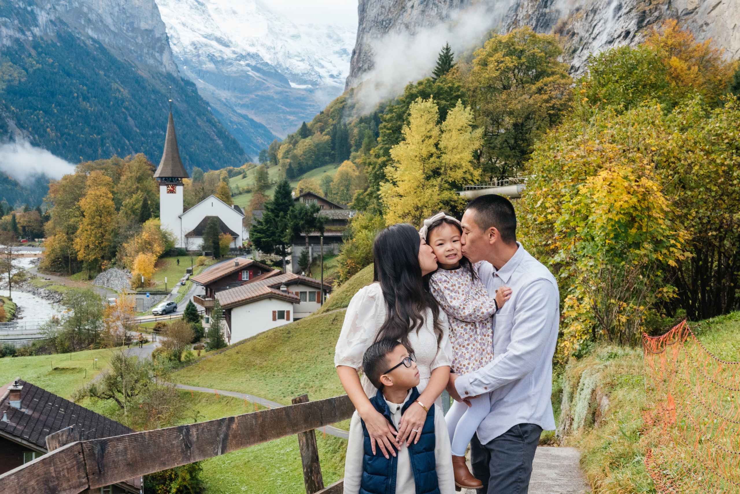 Tien, Kenny, Emily and Austin (Lauterbrunnen). Photographer in Interlaken area