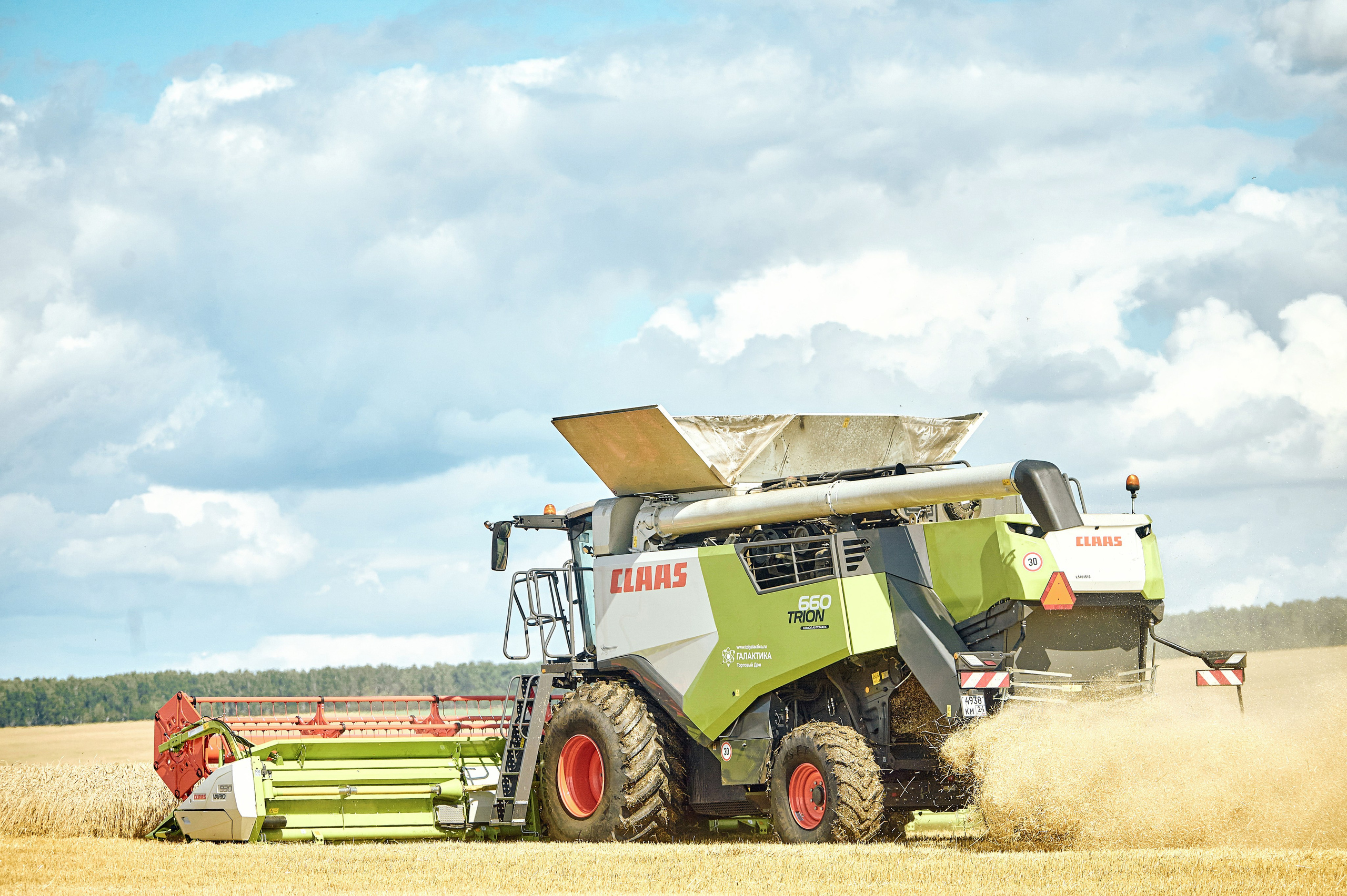 Портфолио репортажной фотосъёмки: сельхозтехника "Галактика". Фотограф Яковлев Роман — Красноярск