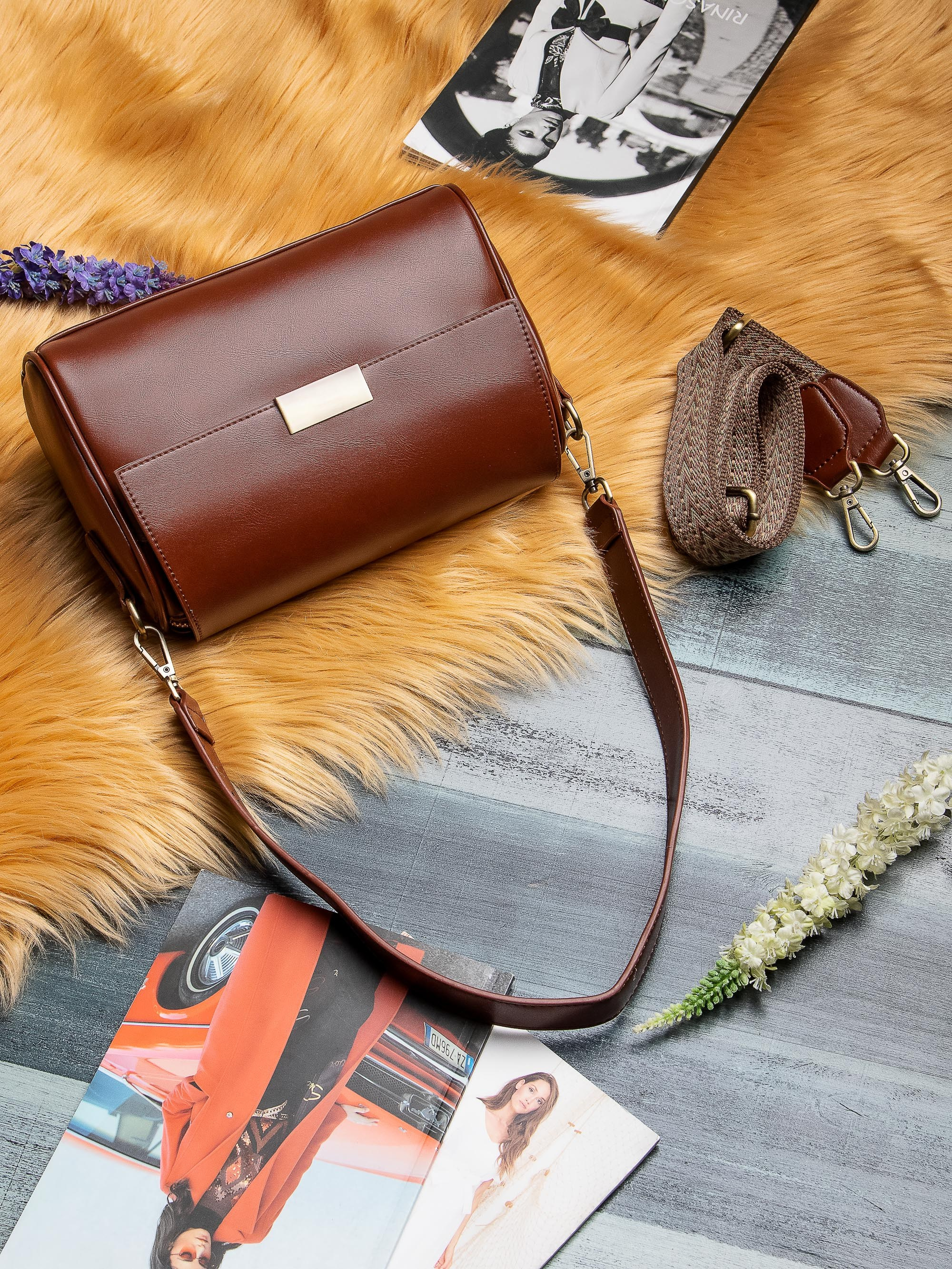 Съемка сумки женской в интерьере 