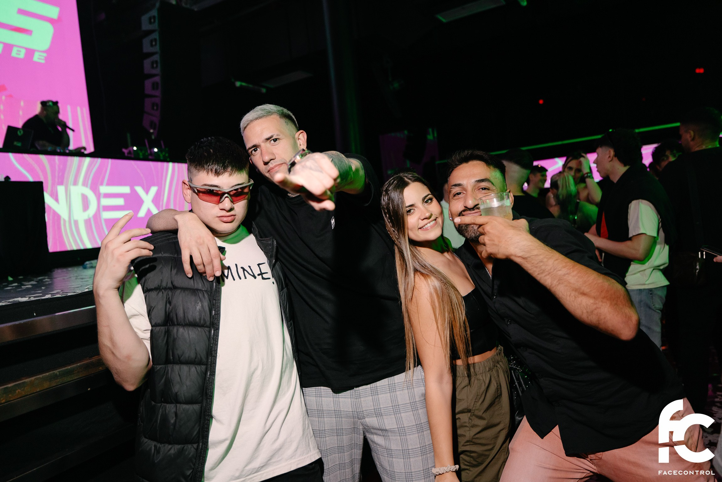 XAINDEX. Face Control: Crónica social, anuncios de eventos y reportajes fotográficos