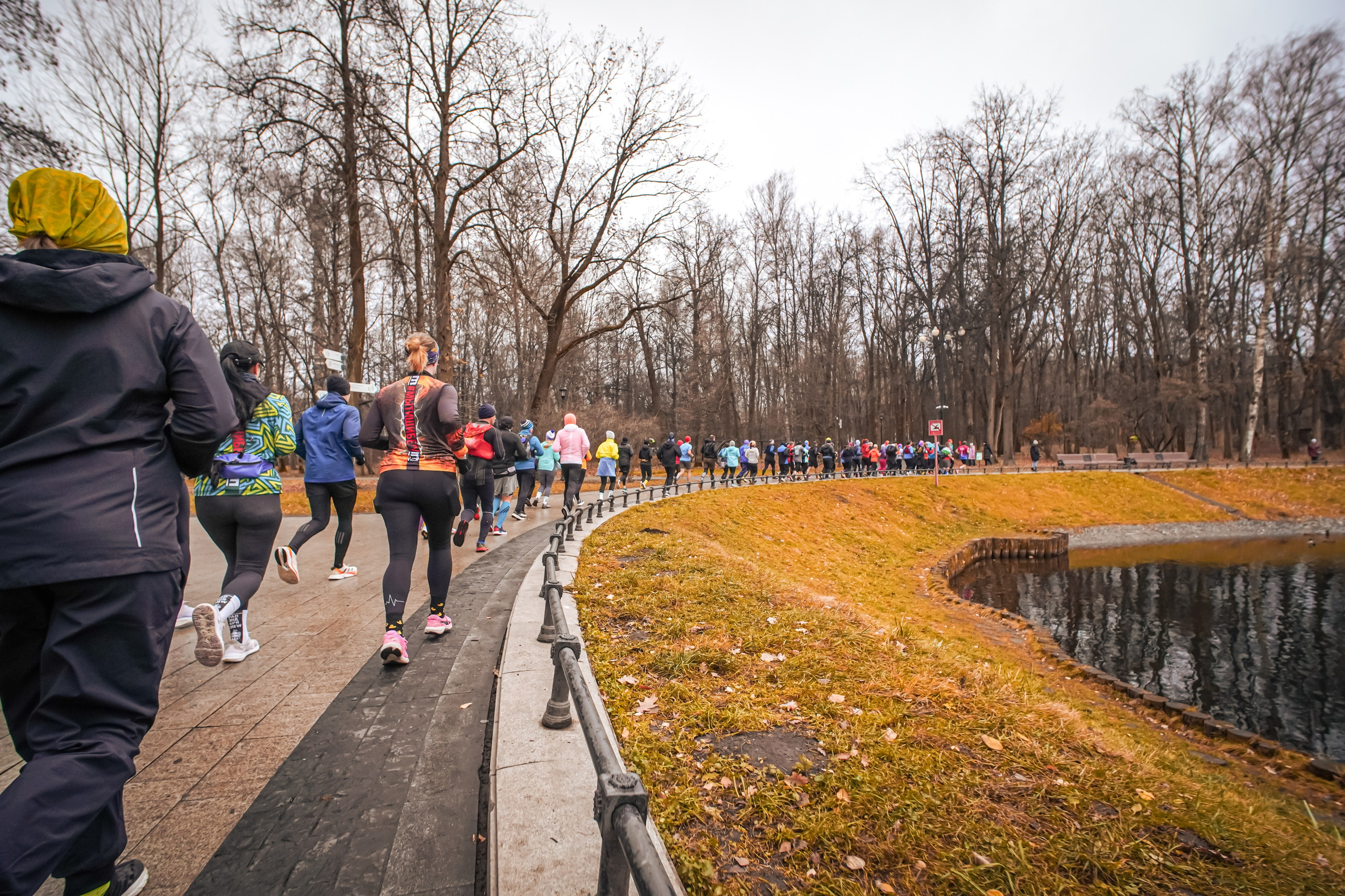 #марафонудома #яuzarun 2024 2-я петля, группа 6:30. Роман Капилюшов. Бег. Фото. Видео. г. Люберцы